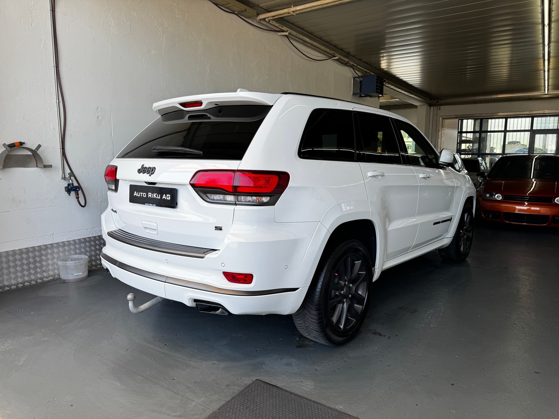 JEEP Grand Cherokee 3.0 CRD S Automatic-image-8
