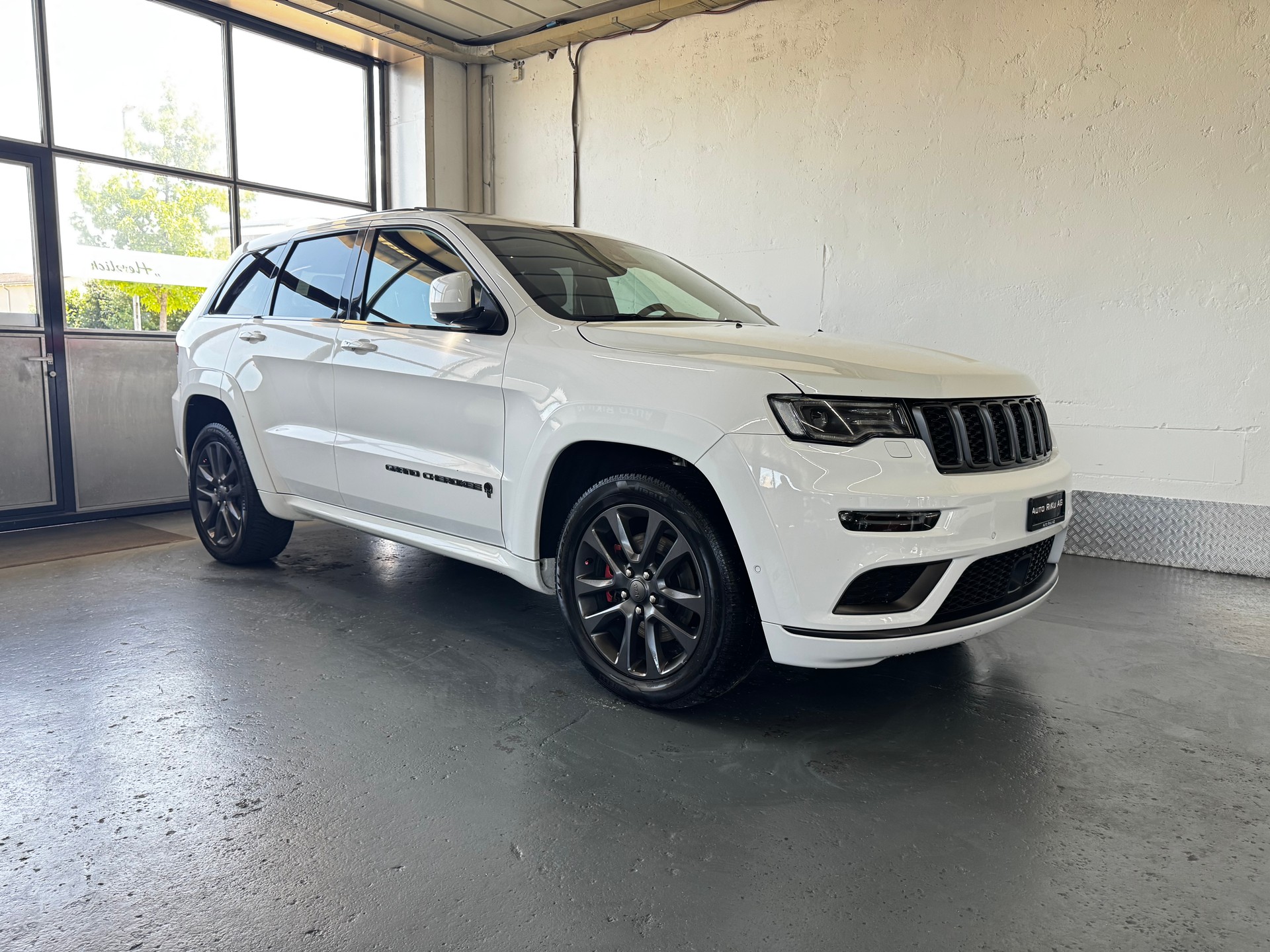 JEEP Grand Cherokee 3.0 CRD S Automatic-showroom-element-1