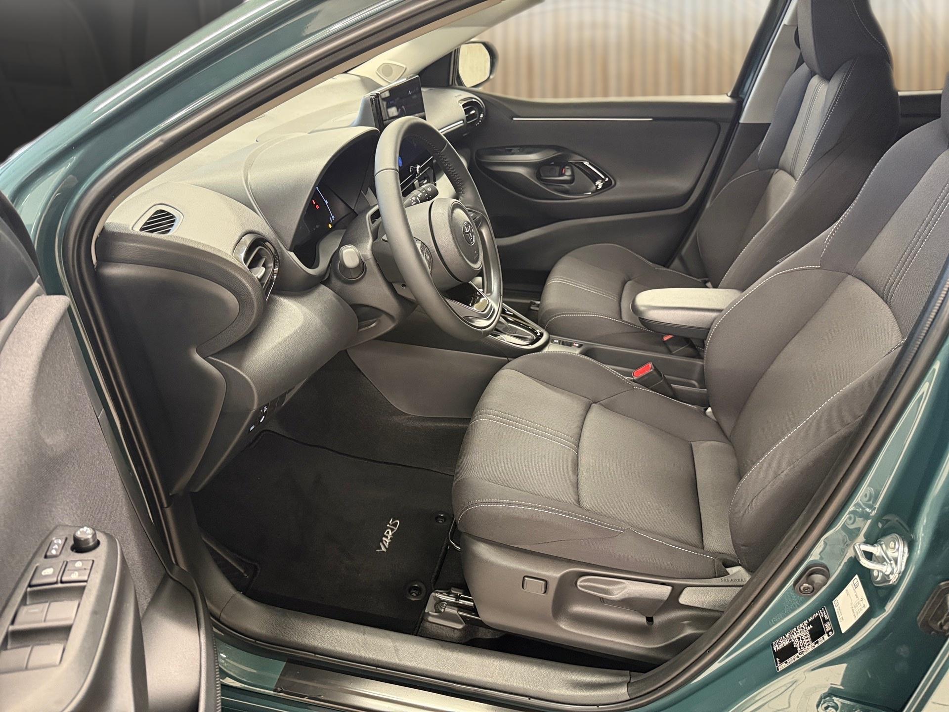 TOYOTA Yaris 1.5 Trend e-CVT-image-11