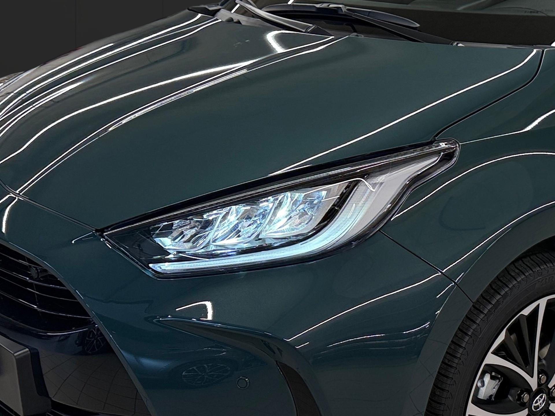 TOYOTA Yaris 1.5 Trend e-CVT-image-8