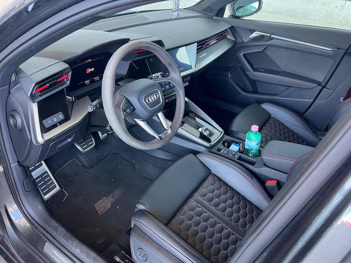 AUDI RS3 Sportback 2.5 TSI quattro S-tronic-image-1