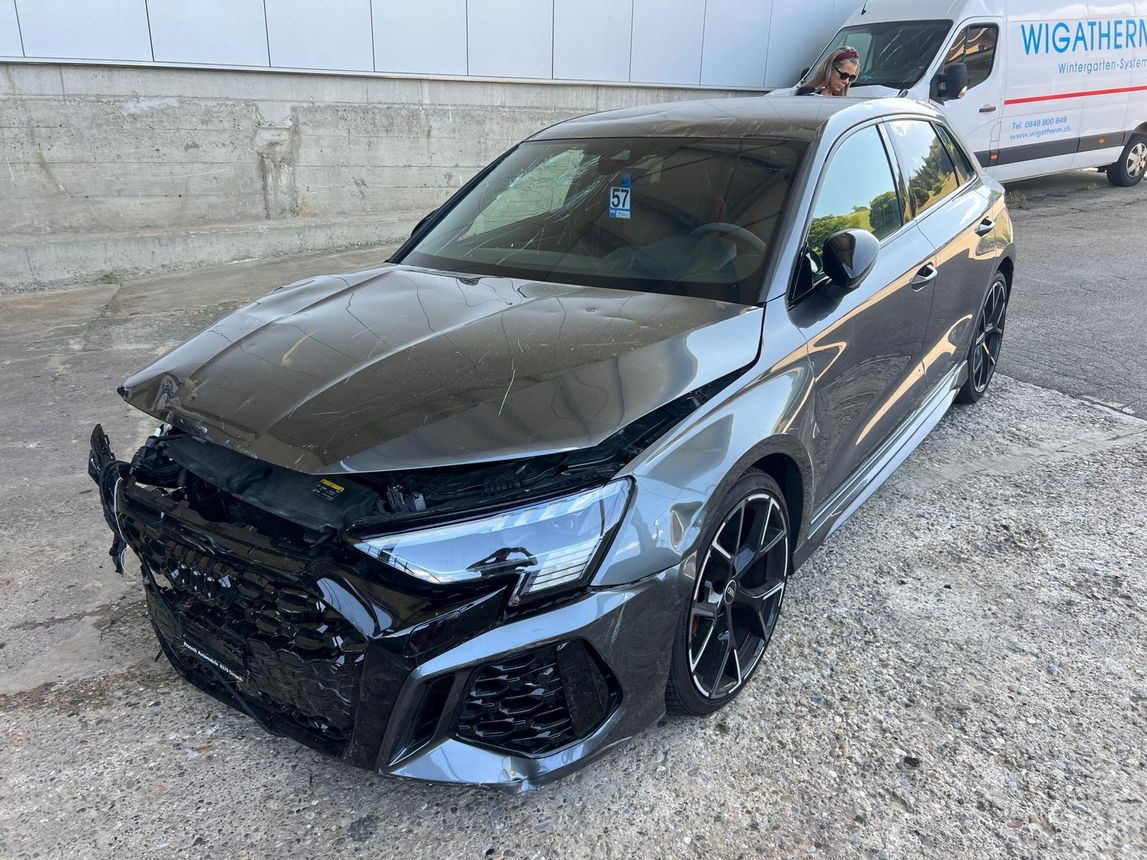 AUDI RS3 Sportback 2.5 TSI quattro S-tronic-image-7