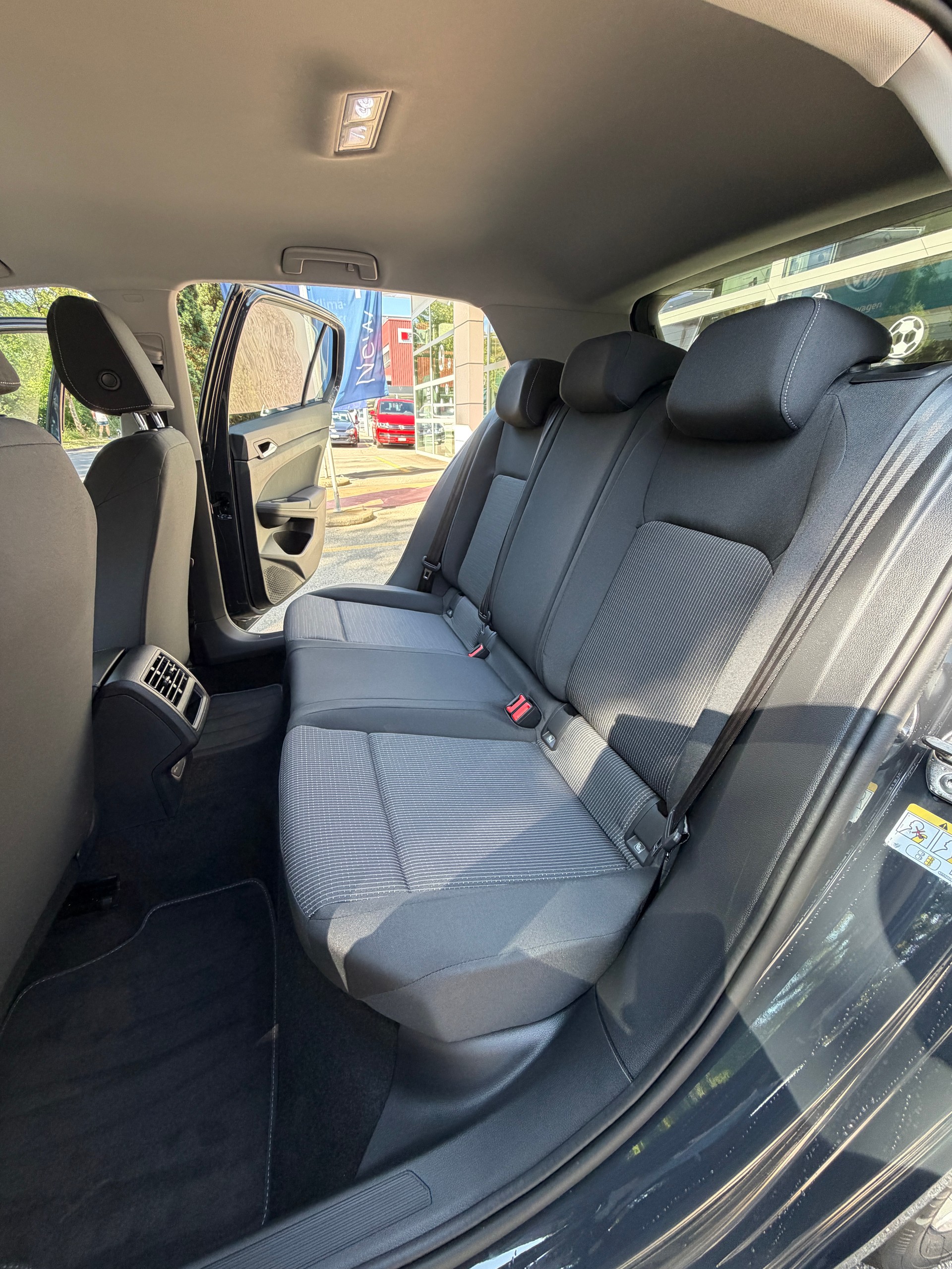 VW Golf 1.5 e TSI mHEV Value DSG-image-12