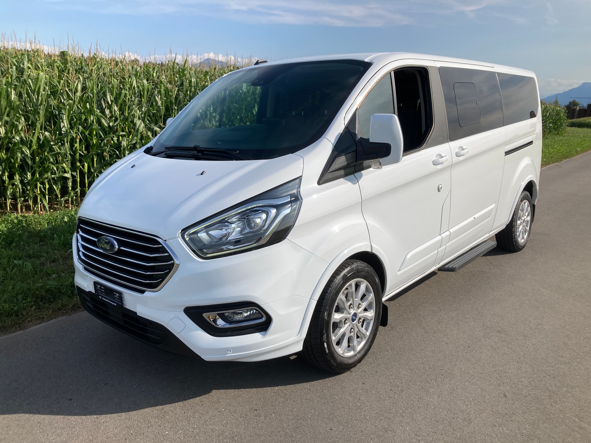 FORD Tourneo Custom 320 L2H1 Aut. 9 Sitzer