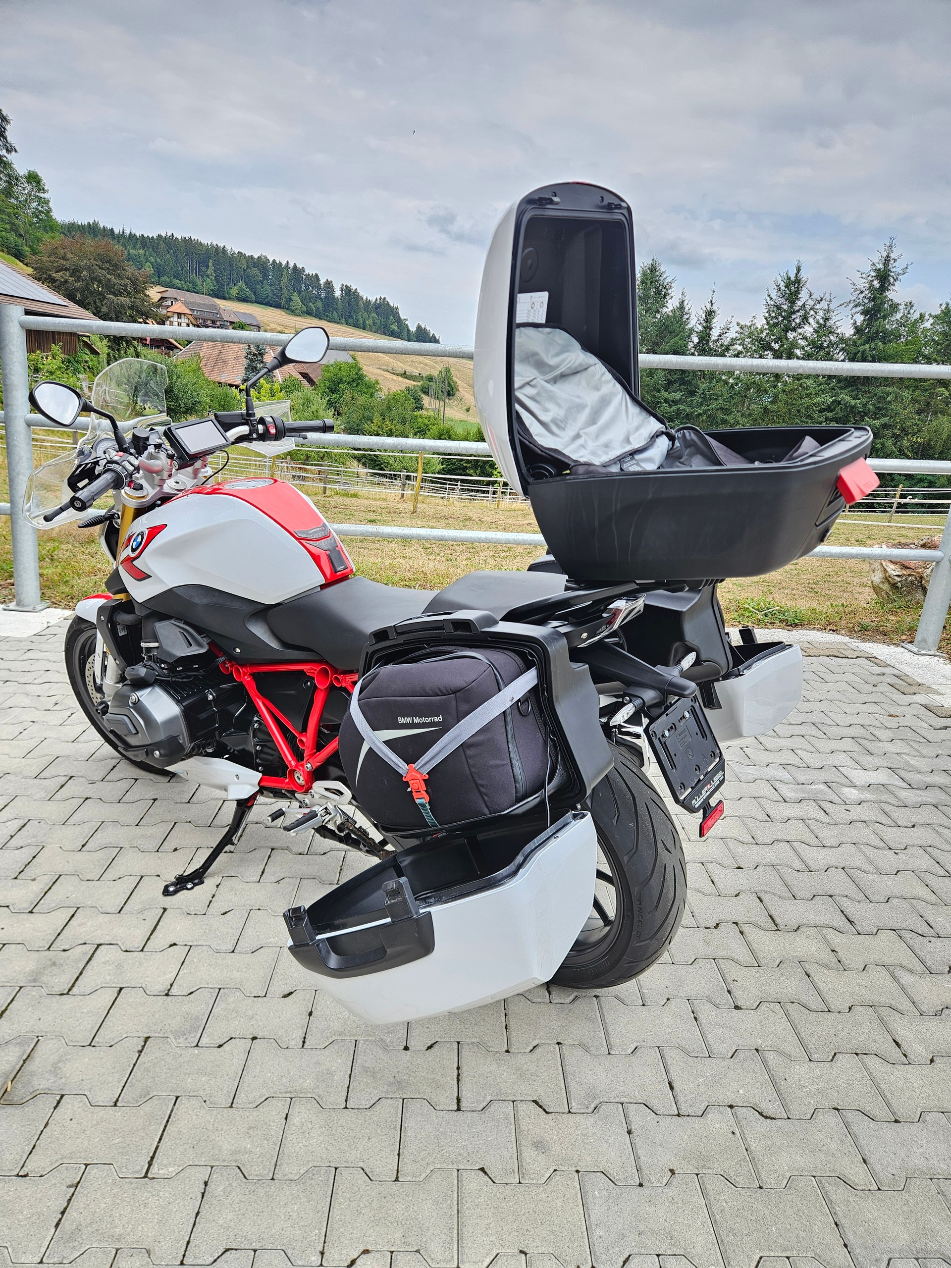 BMW R 1200 R ABS-image-3