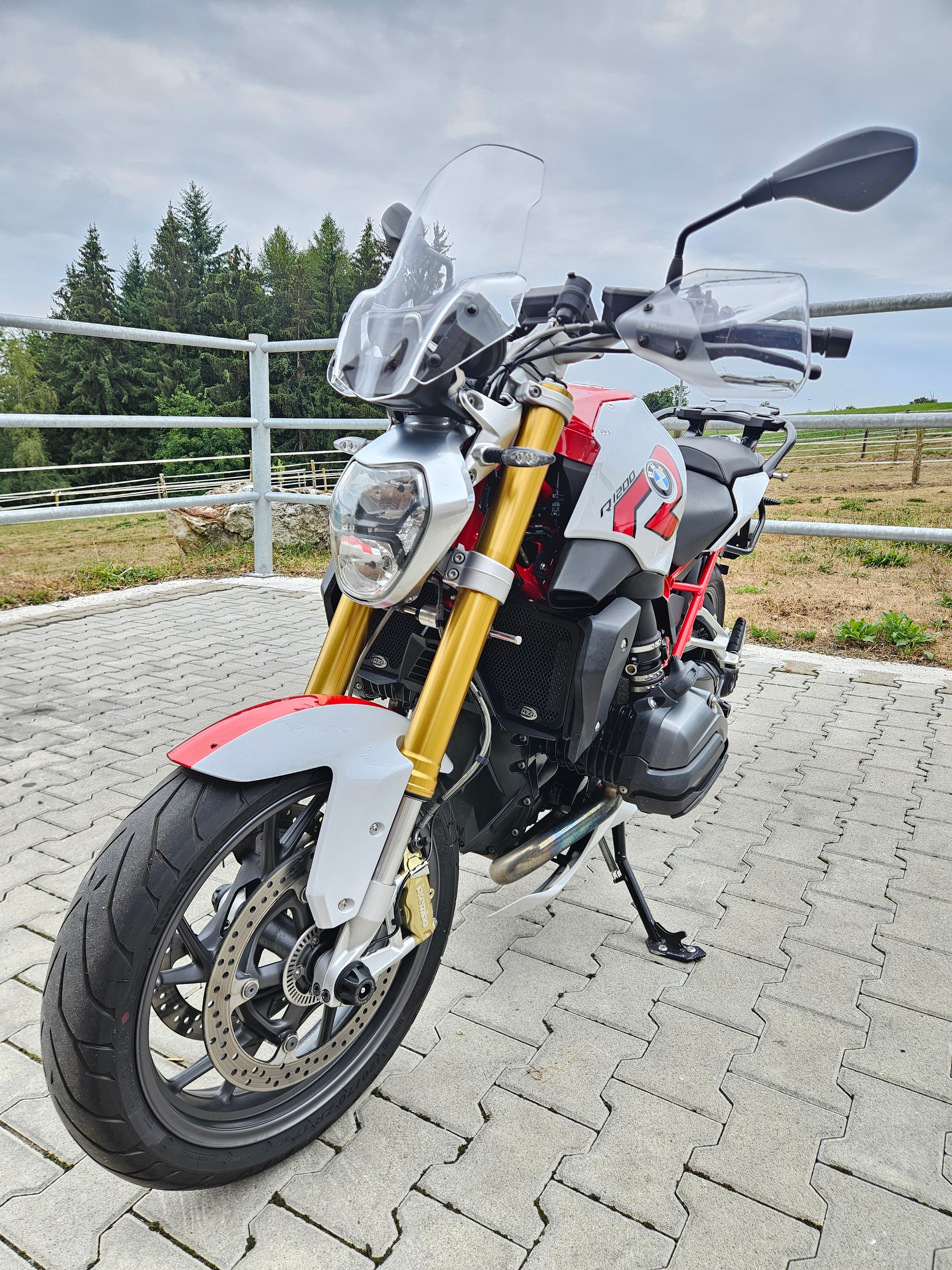 BMW R 1200 R ABS-image-1