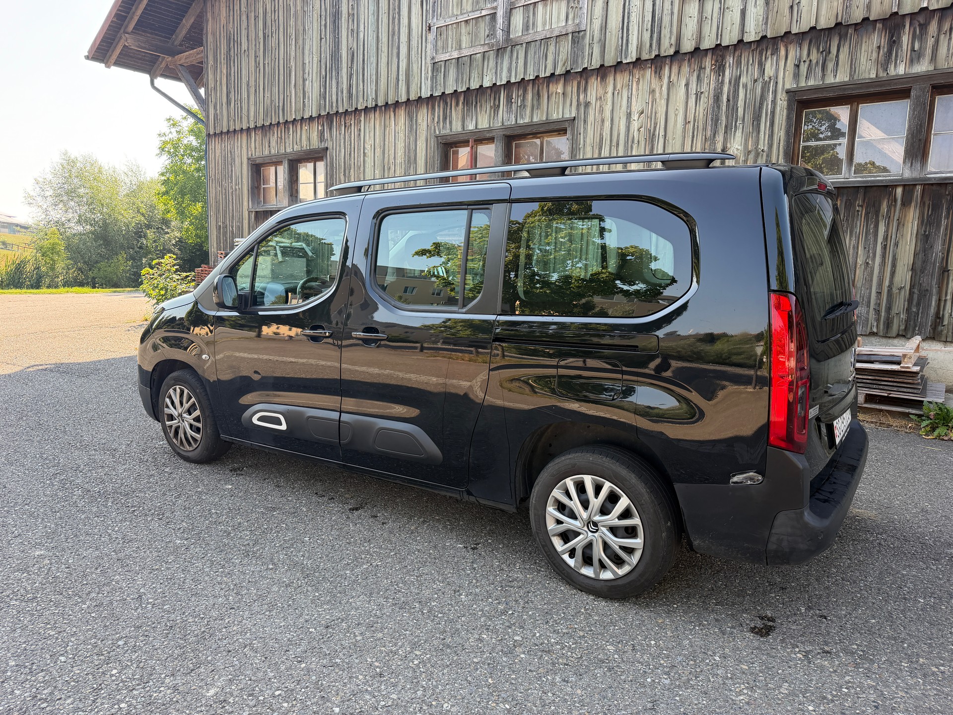 CITROEN Berlingo XL 1.2i PureTech 7 Plätze Live-image-4