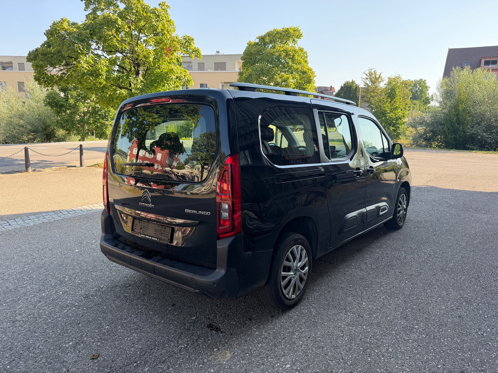 CITROEN Berlingo XL 1.2i PureTech 7 Plätze Live-image-6