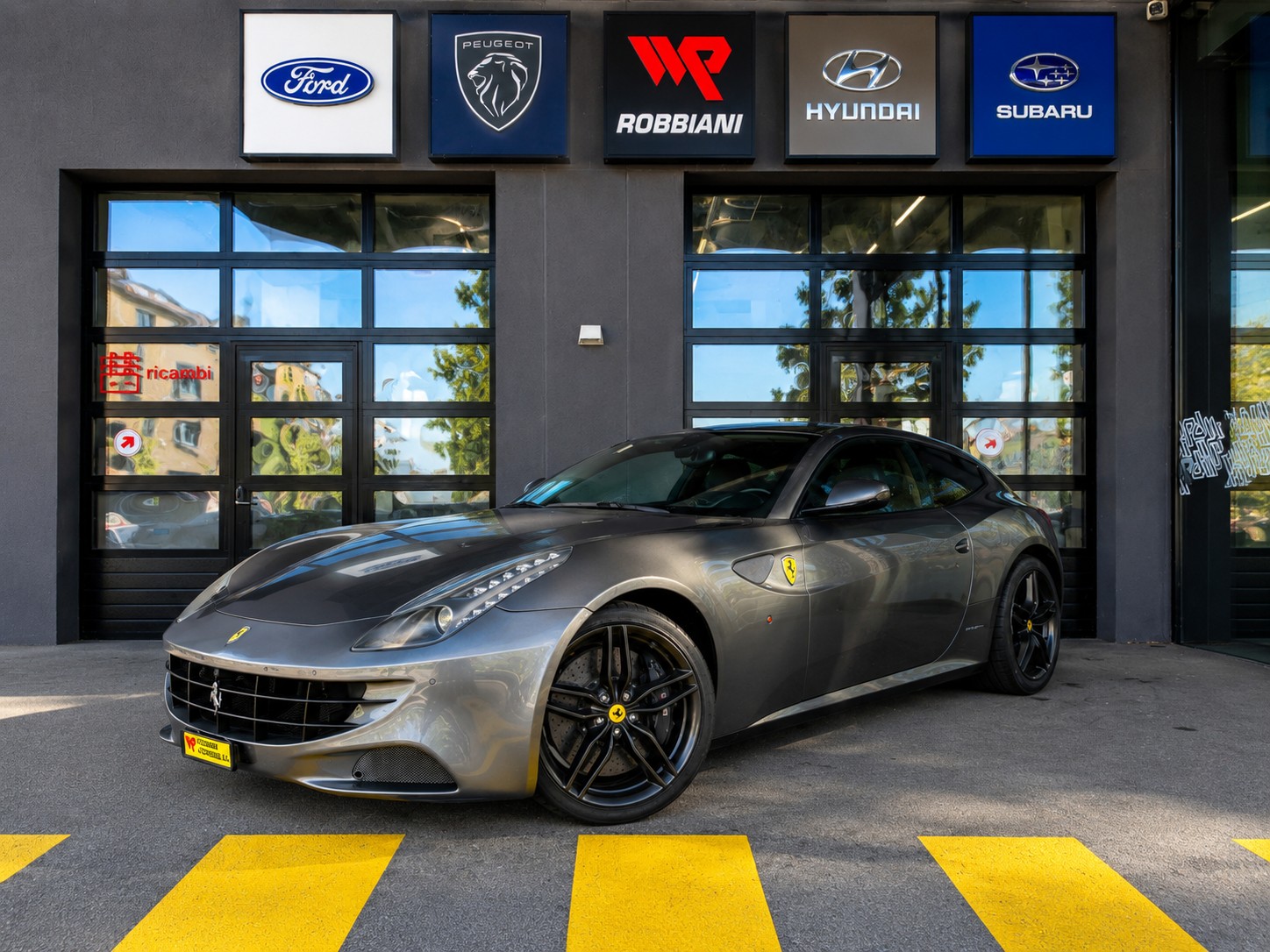 FERRARI FF