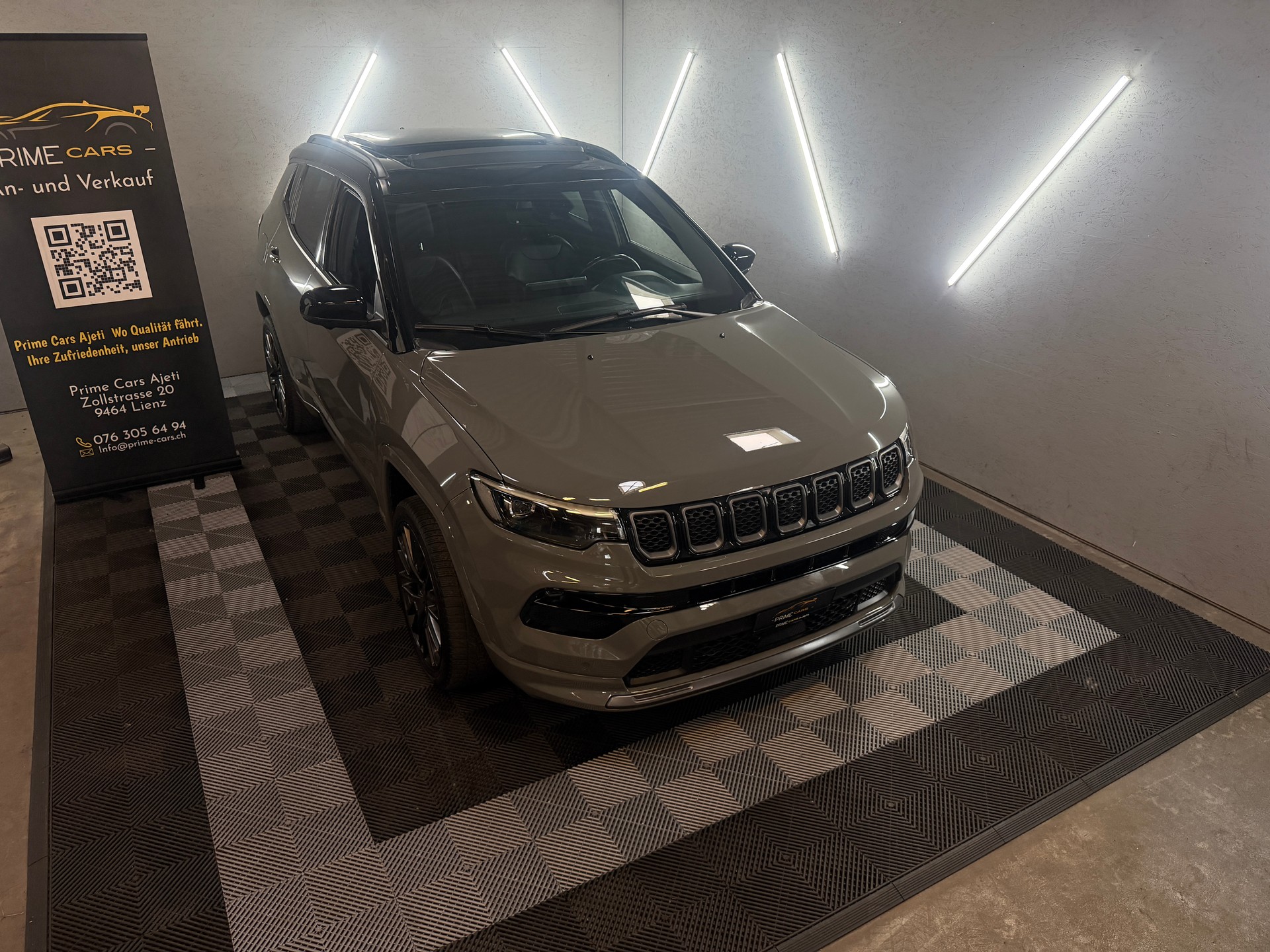 JEEP Compass 1.3 T PHEV S AWD-showroom-element-3