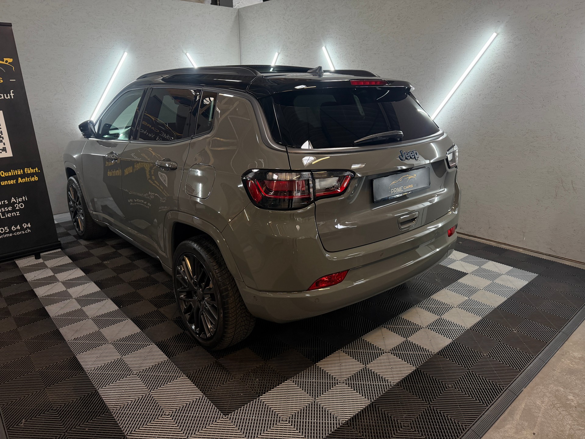 JEEP Compass 1.3 T PHEV S AWD-image-15