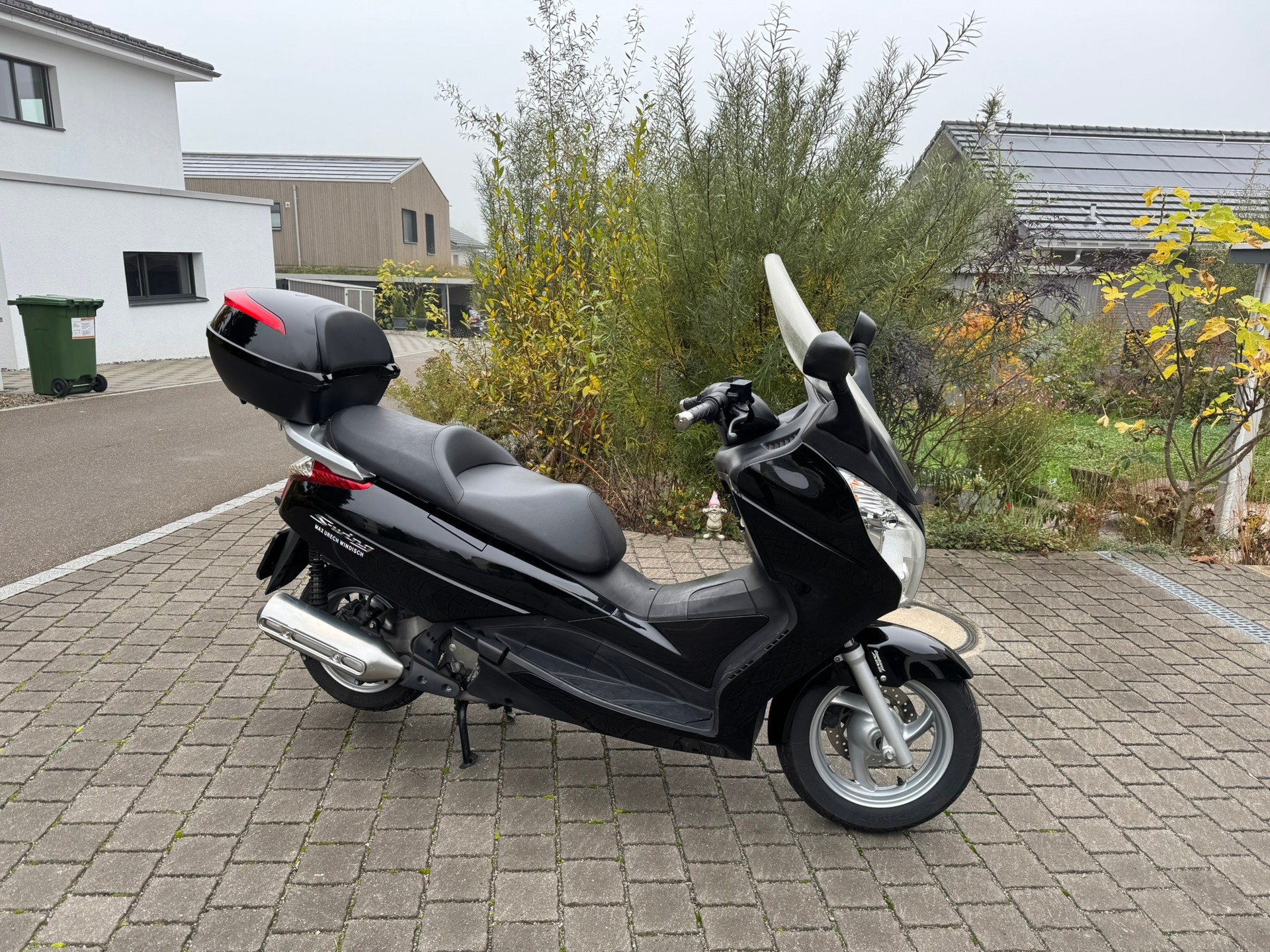 HONDA FES 125 S-Wing ABS-image-1