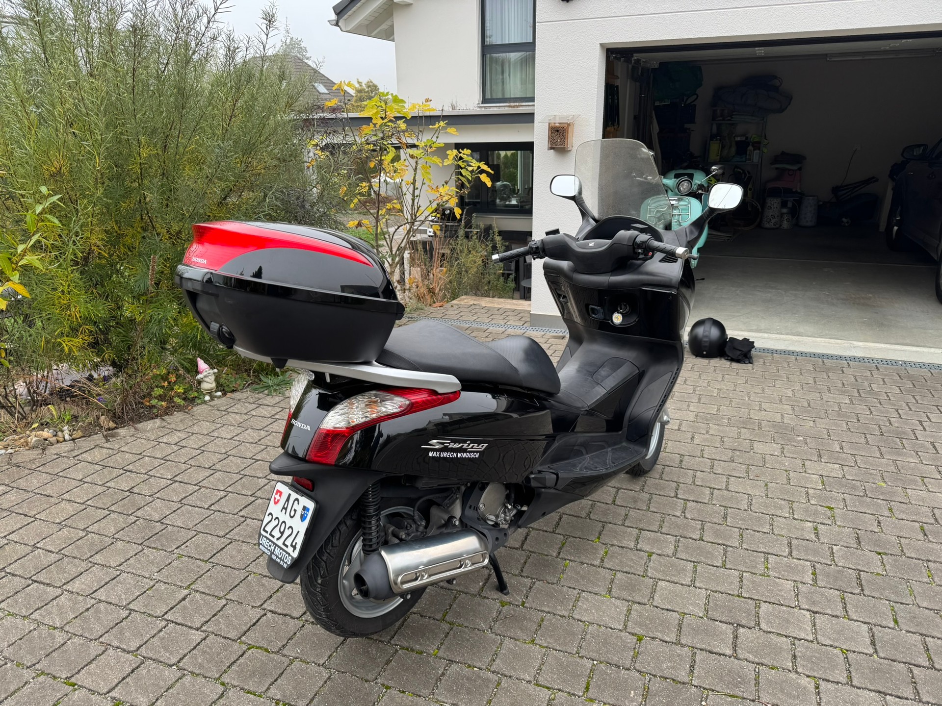 HONDA FES 125 S-Wing ABS-image-3