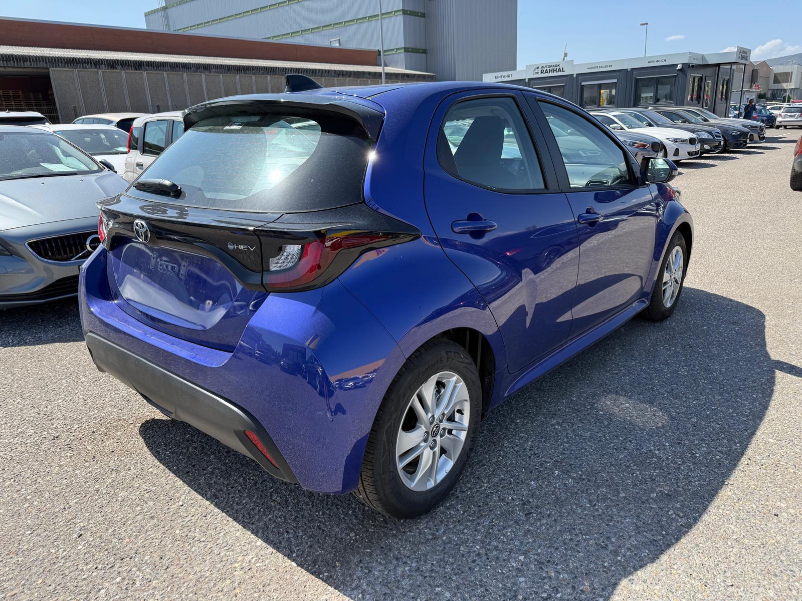 TOYOTA Yaris 1.5 VVT-i HSD Comfort-showroom-element-3