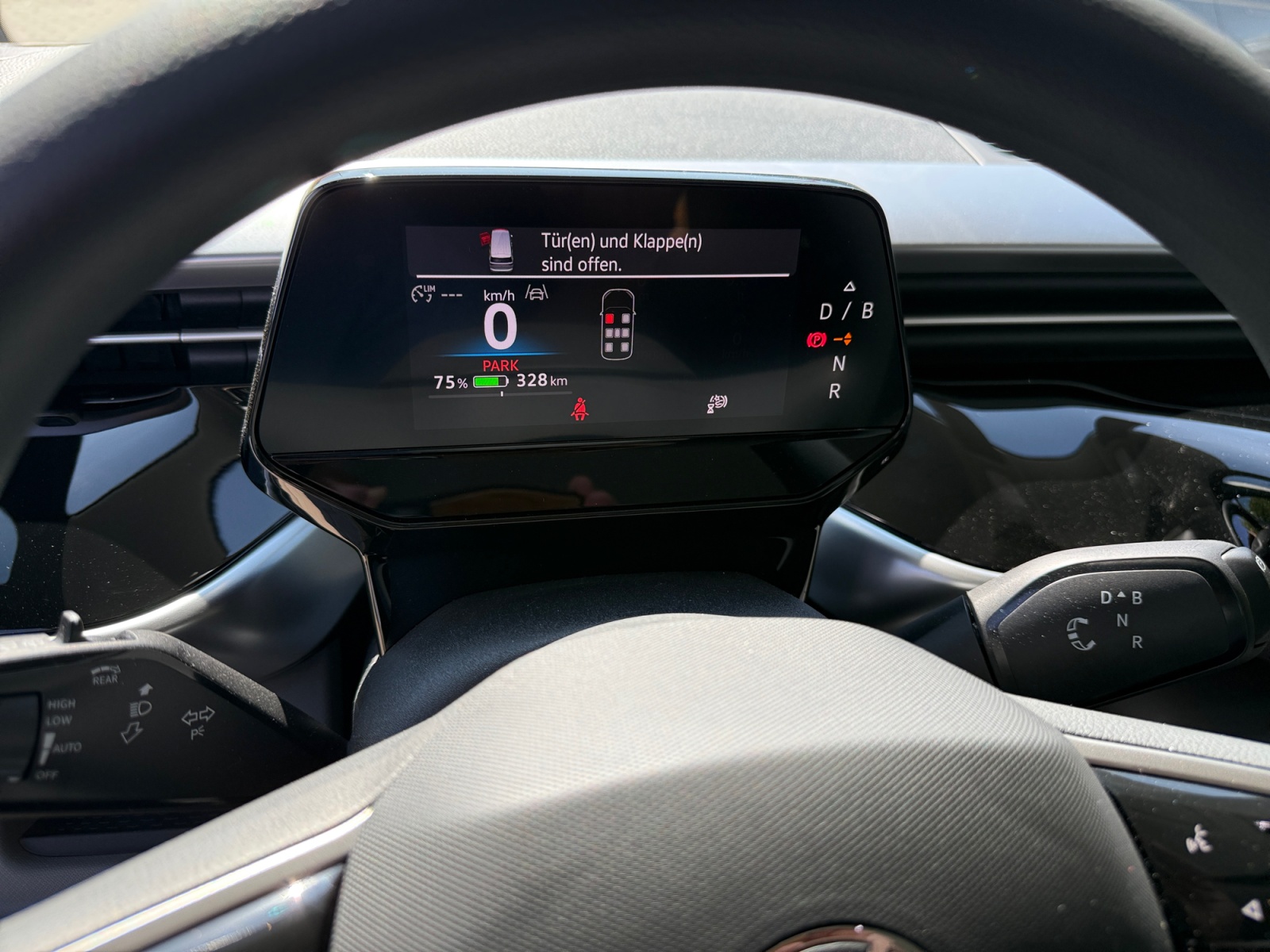 VW ID.Buzz LWB 91kWh Pro Energy-image-17