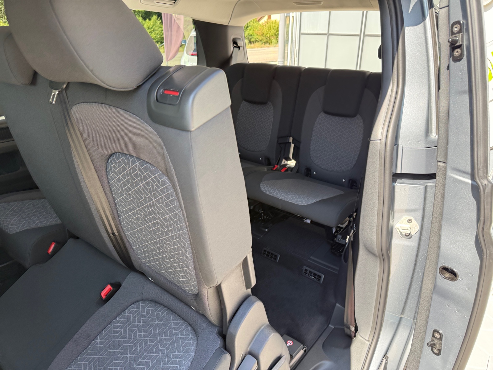 VW ID.Buzz LWB 91kWh Pro Energy-image-27