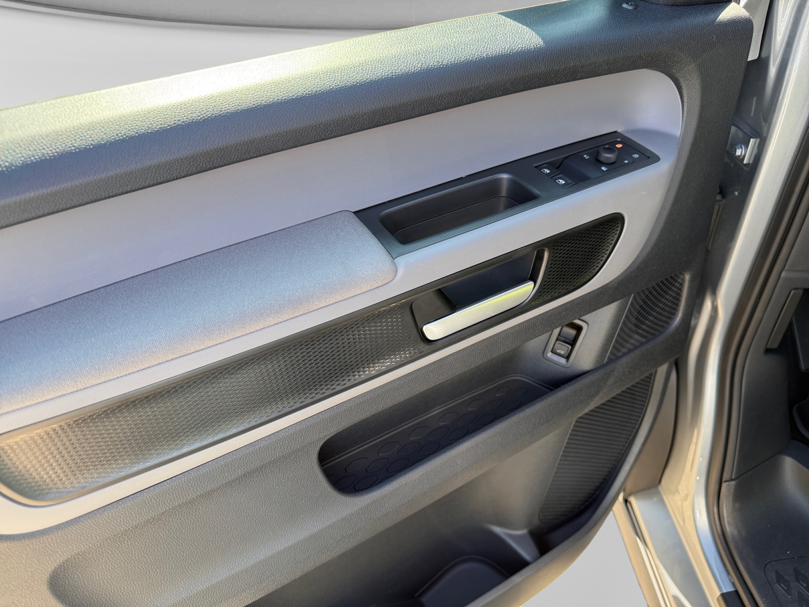 VW ID.Buzz LWB 91kWh Pro Energy-image-14