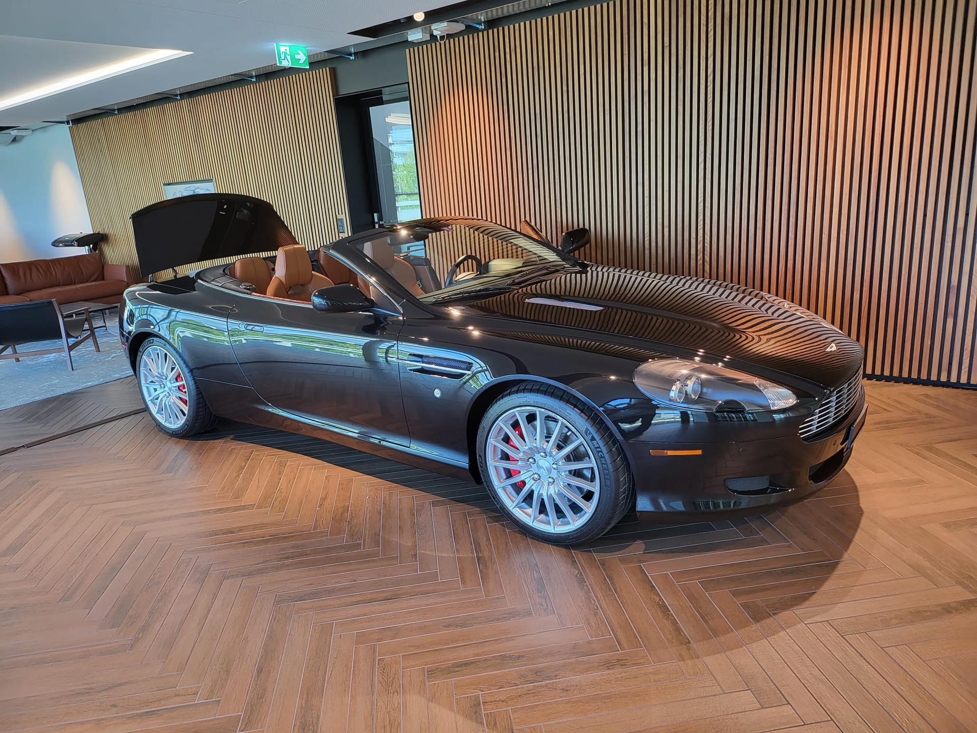 ASTON MARTIN 5.9 V12