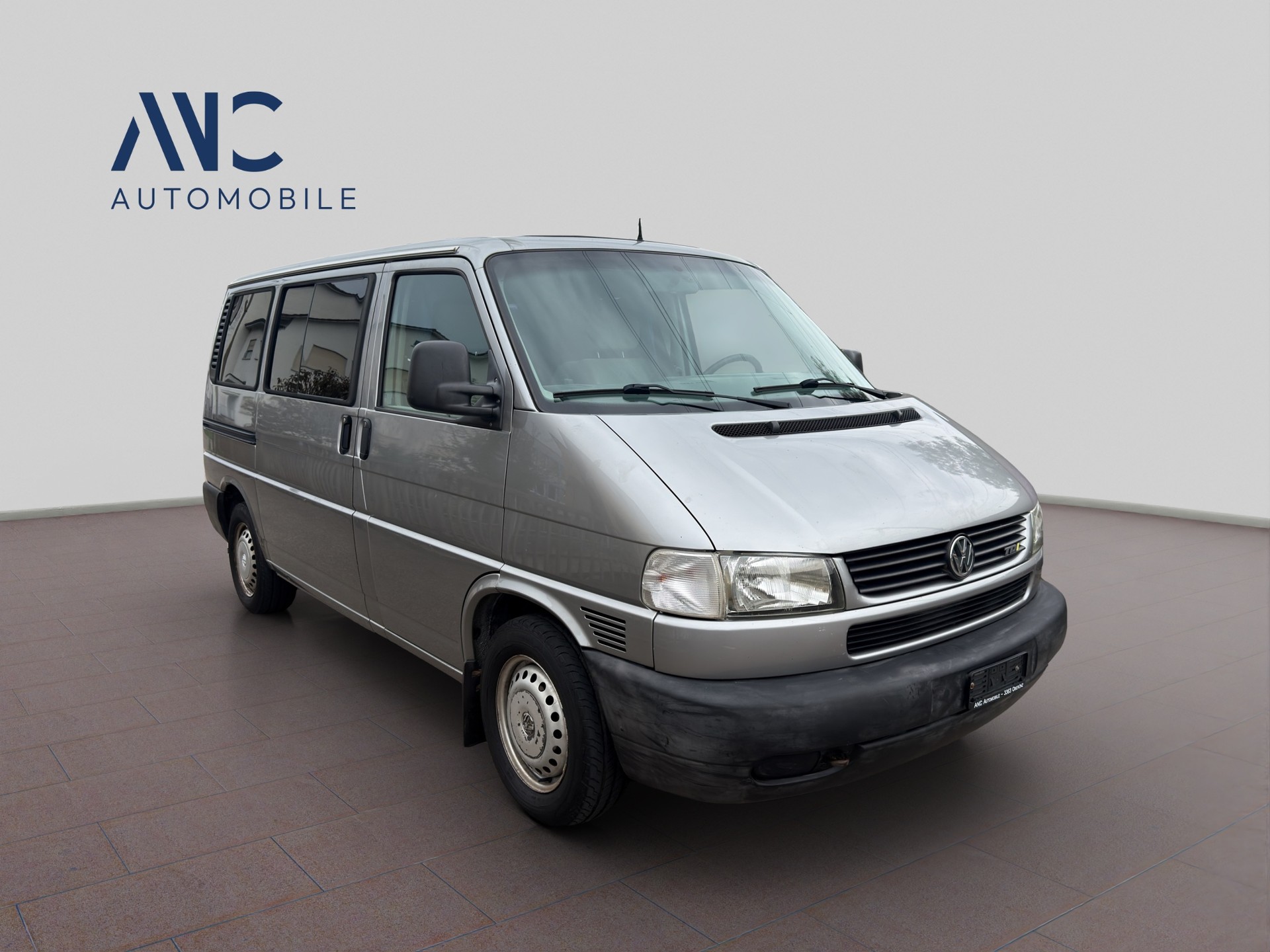 VW T4 Multivan 2.5TDI ABS-showroom-element-1