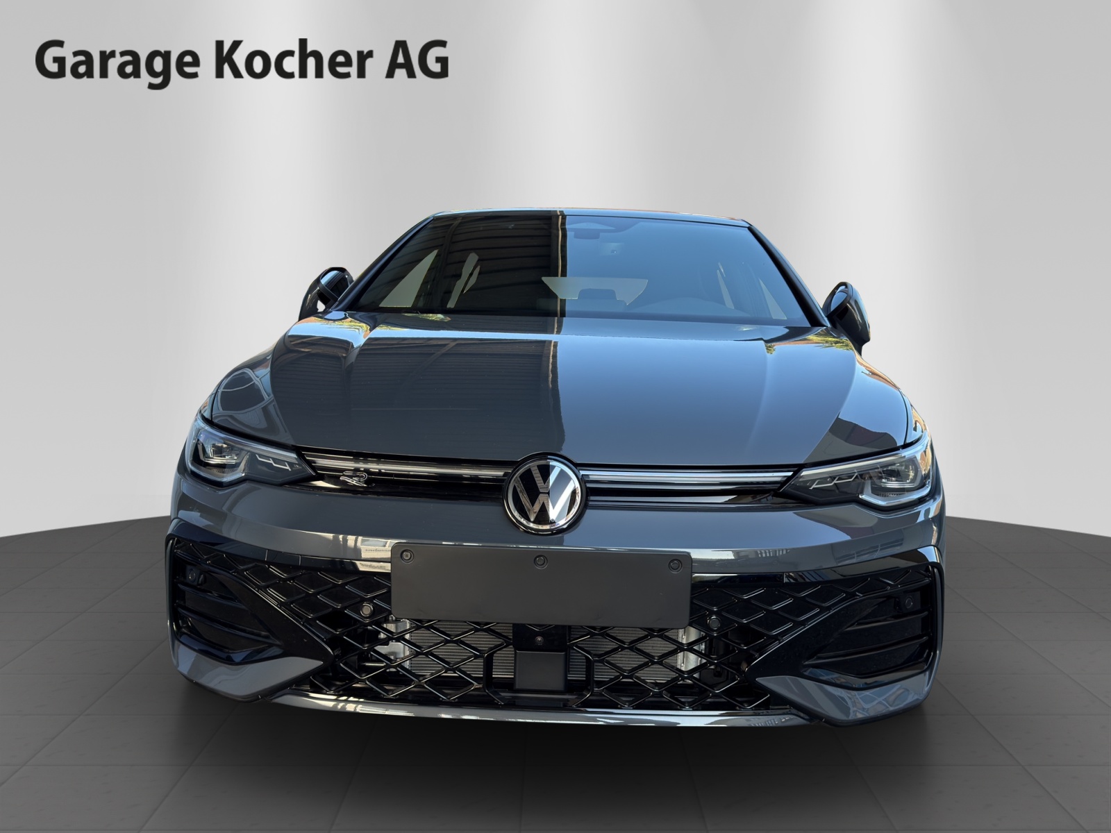 VW Golf 1.5 e TSI mHEV R-Line DSG-showroom-element-1