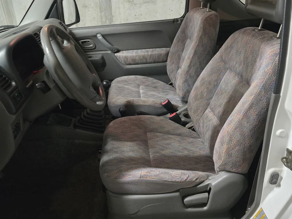 SUZUKI Jimny 1.3 16V JLX Top-image-9