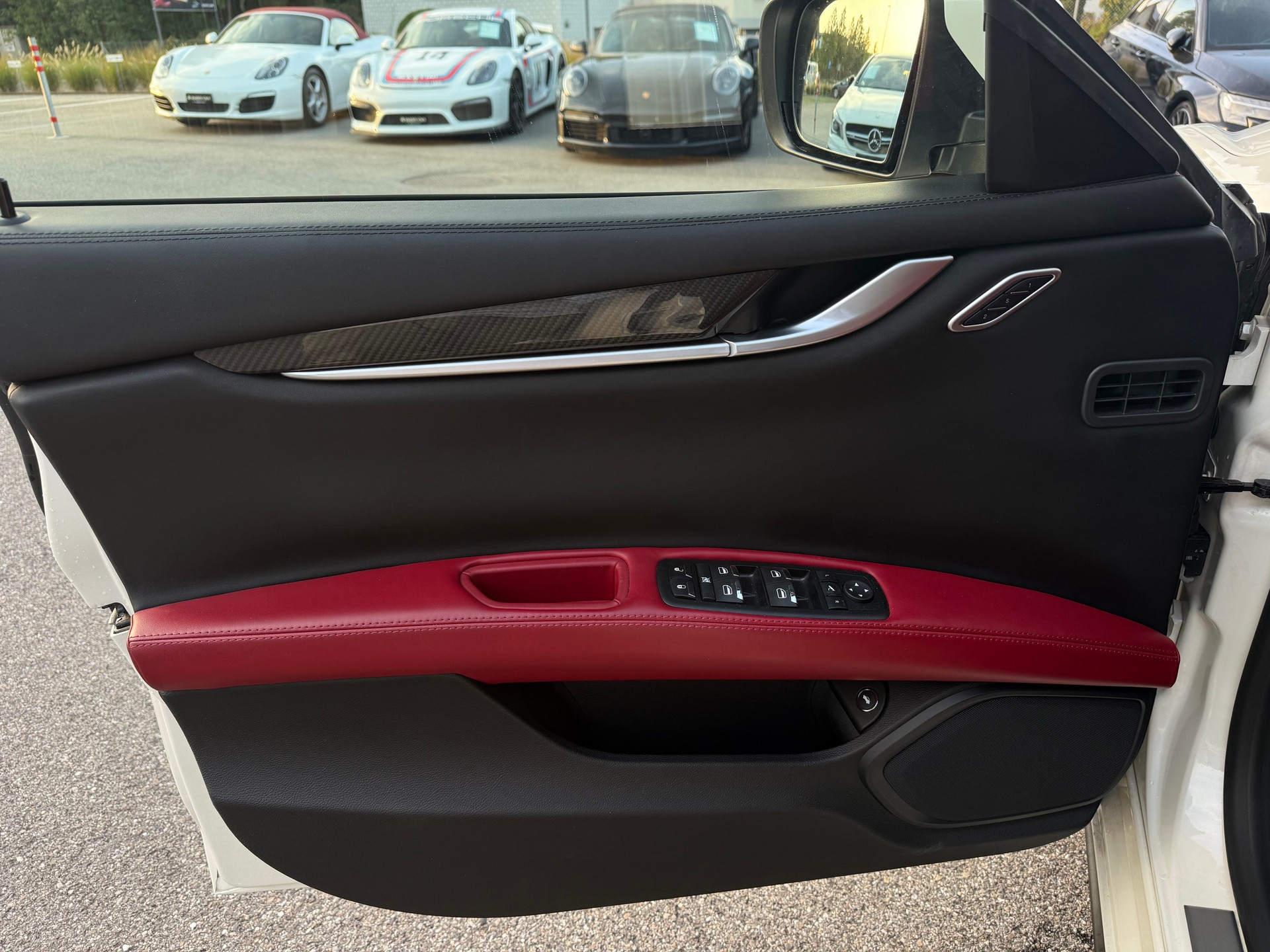 MASERATI Ghibli S Q4 3.0 V6 Automatica-image-9