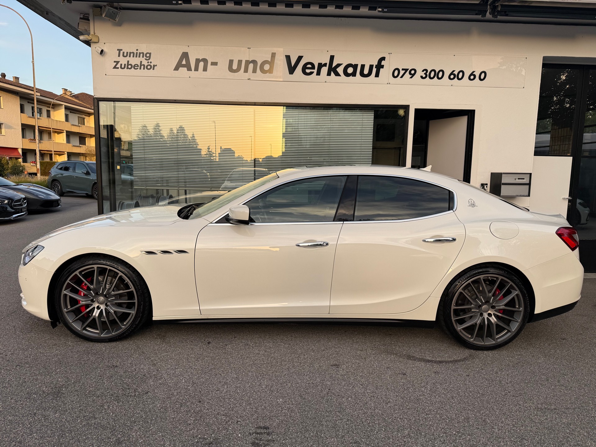 MASERATI Ghibli S Q4 3.0 V6 Automatica-showroom-element-1