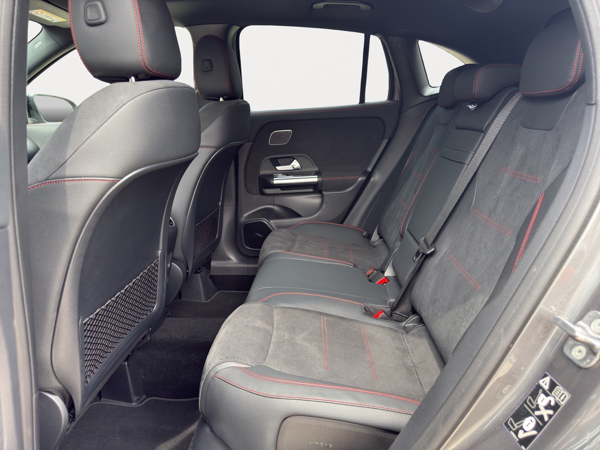 MERCEDES-BENZ GLA 220d 4Matic 8G-DCTSwiss Star-image-11