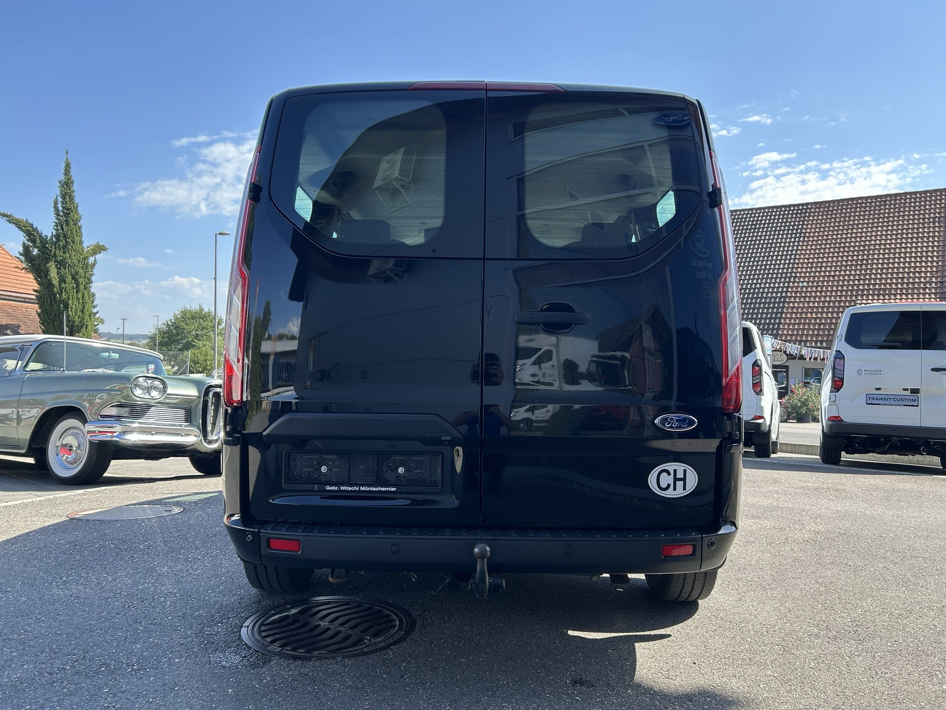 FORD Transit Custom 320 L1H1 Trend A-showroom-element-2
