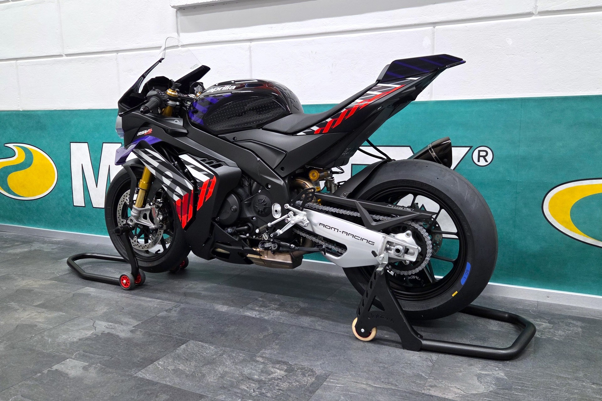 APRILIA RSV4 1100 Factory MY26 "TRACK"-image-3
