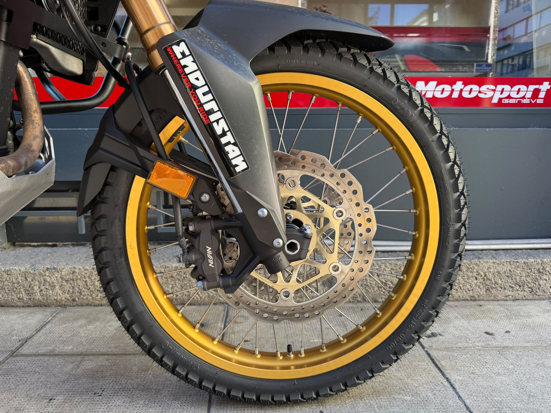 HONDA CRF 1000A Africa Twin-image-9
