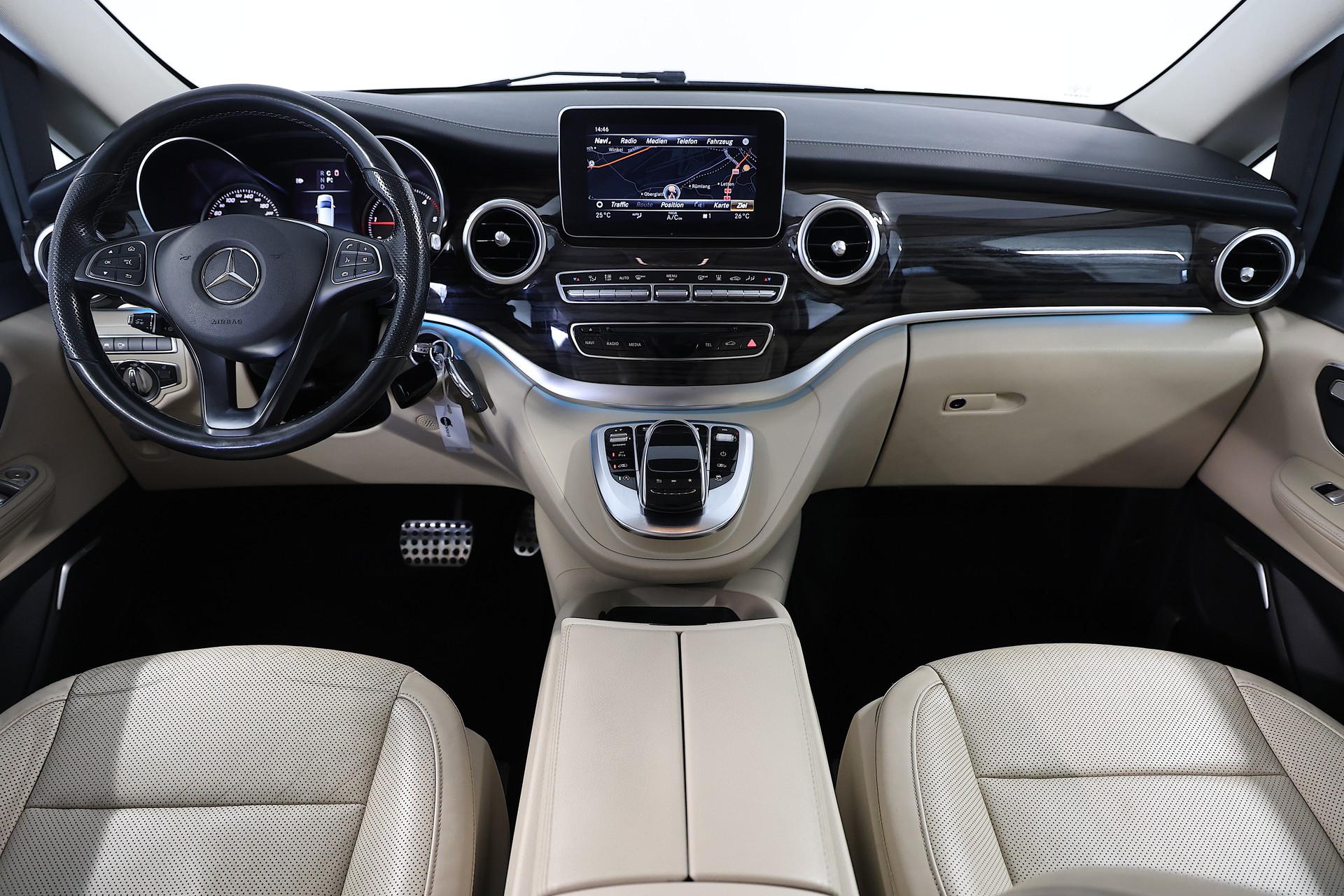 MERCEDES-BENZ V 250 d BlueTec Ava.extr.l. 4m Van-image-10