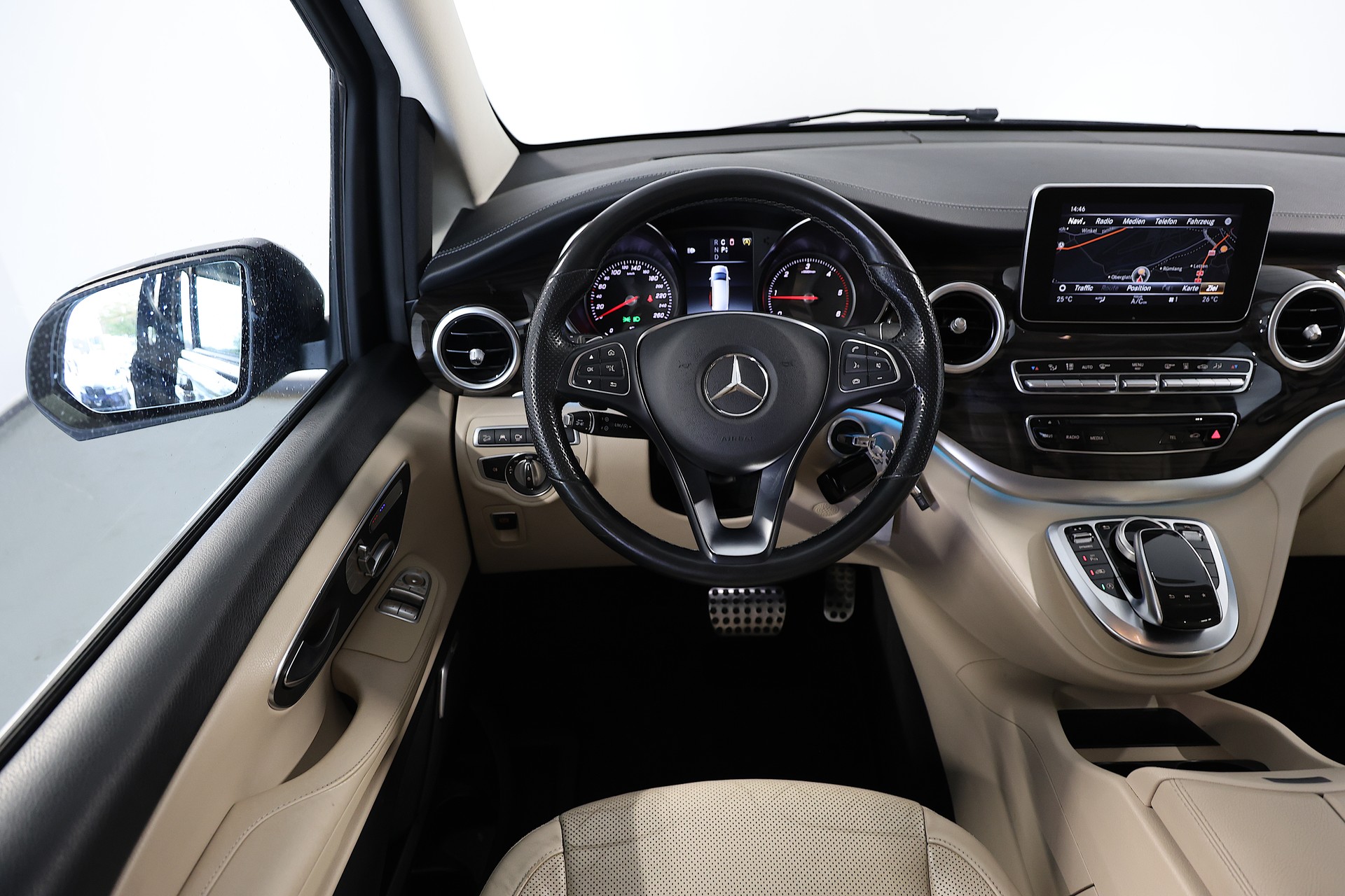 MERCEDES-BENZ V 250 d BlueTec Ava.extr.l. 4m Van-image-9