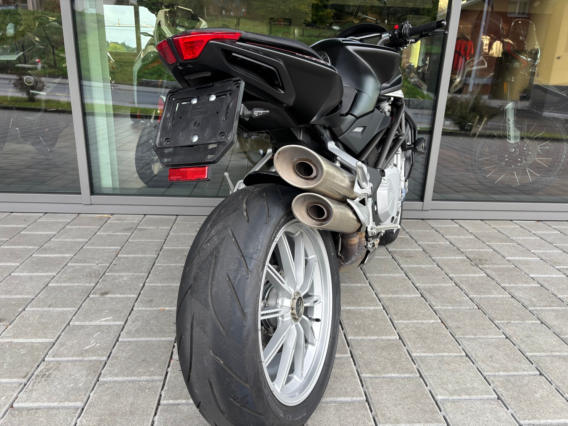 MV AGUSTA B4 Brutale 1090 ABS-image-3