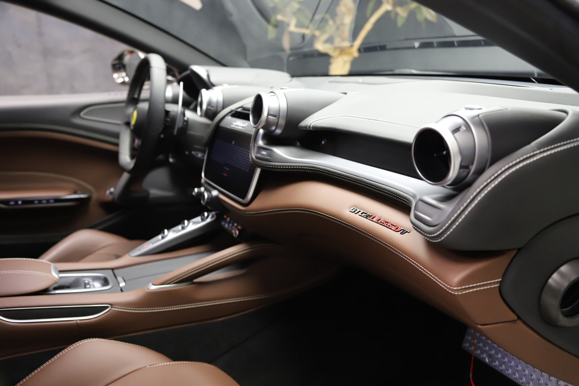 FERRARI GTC 4 Lusso T-image-12