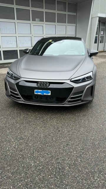 AUDI RS e-tron GT quattro
