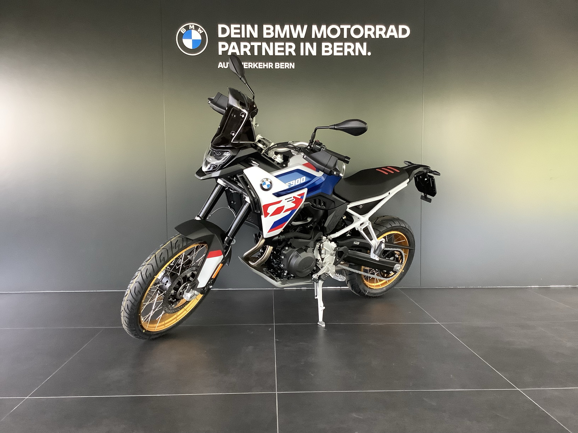 BMW F 900 GS-image-3