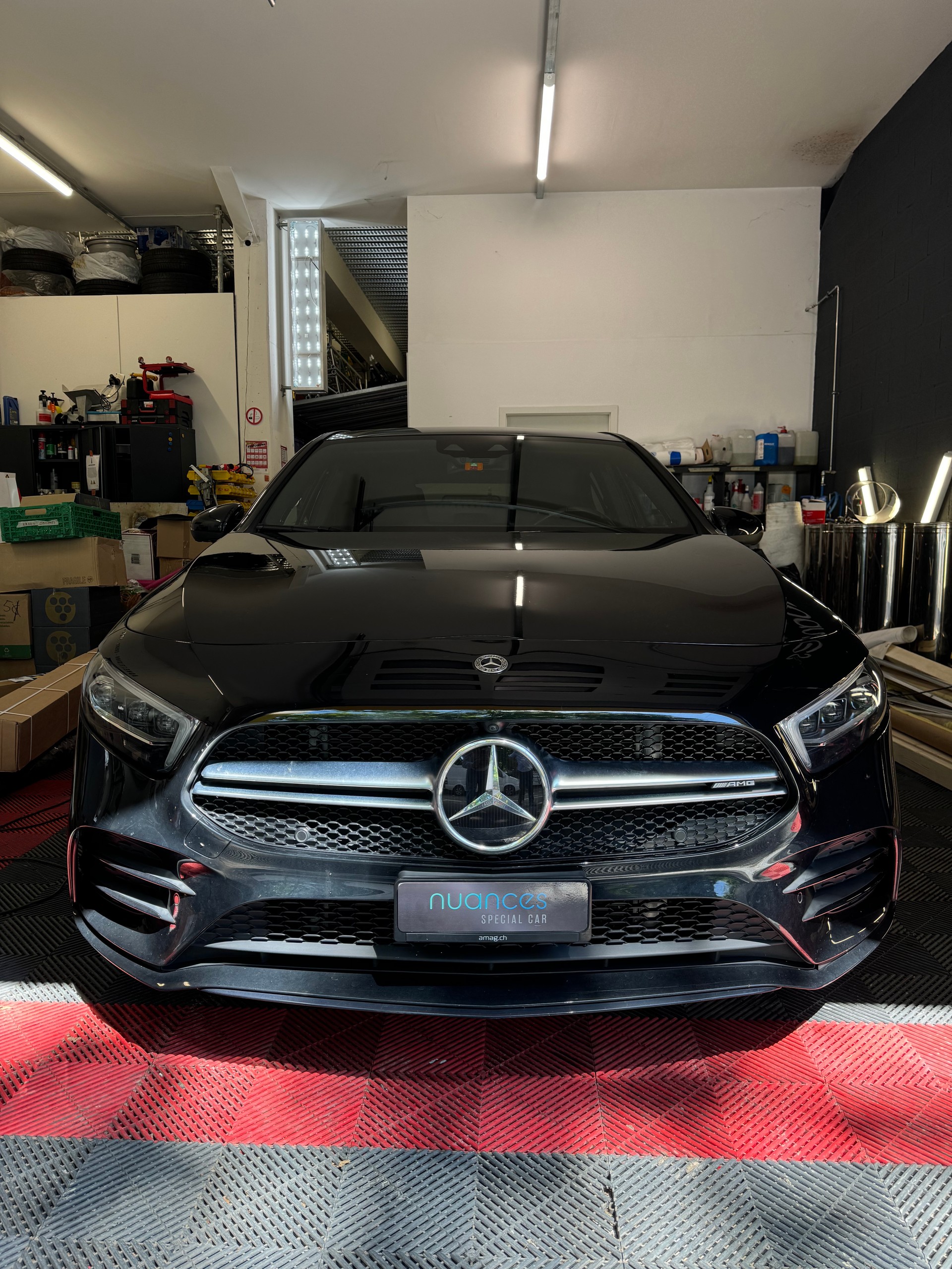 MERCEDES-BENZ A 35 AMG 4Matic Speedshift-image-2