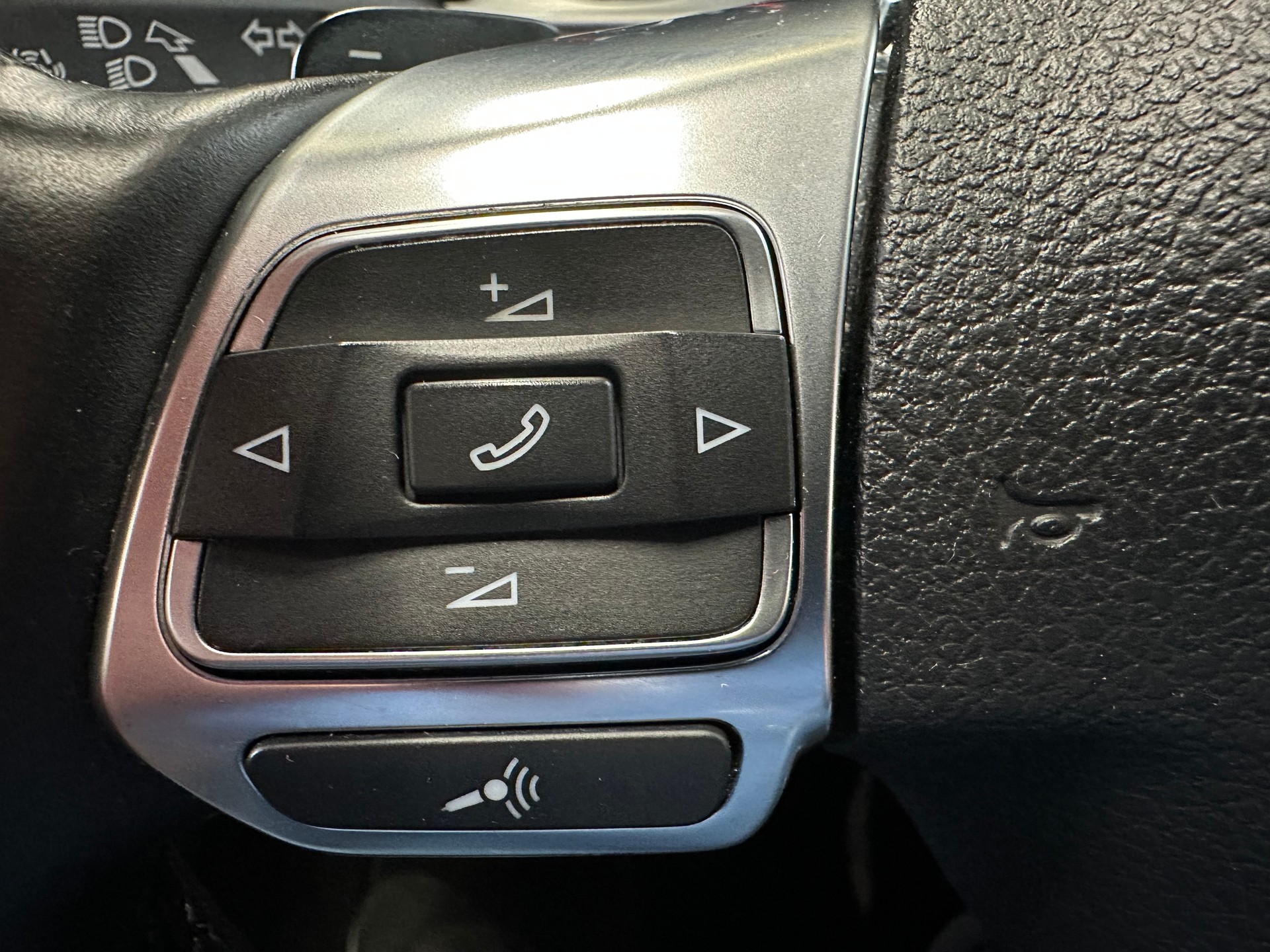 VW Passat Variant 3.6 FSI R-Line 4Motion DSG 300 PS-image-20
