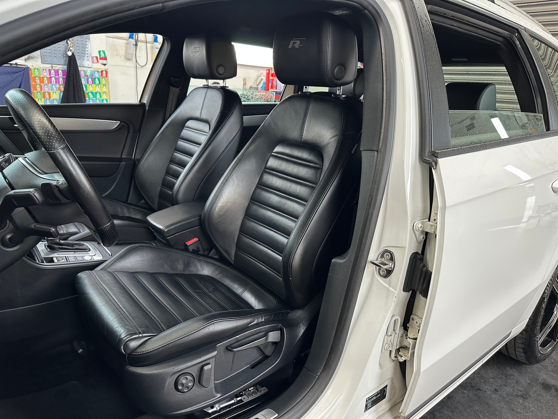 VW Passat Variant 3.6 FSI R-Line 4Motion DSG 300 PS-image-12