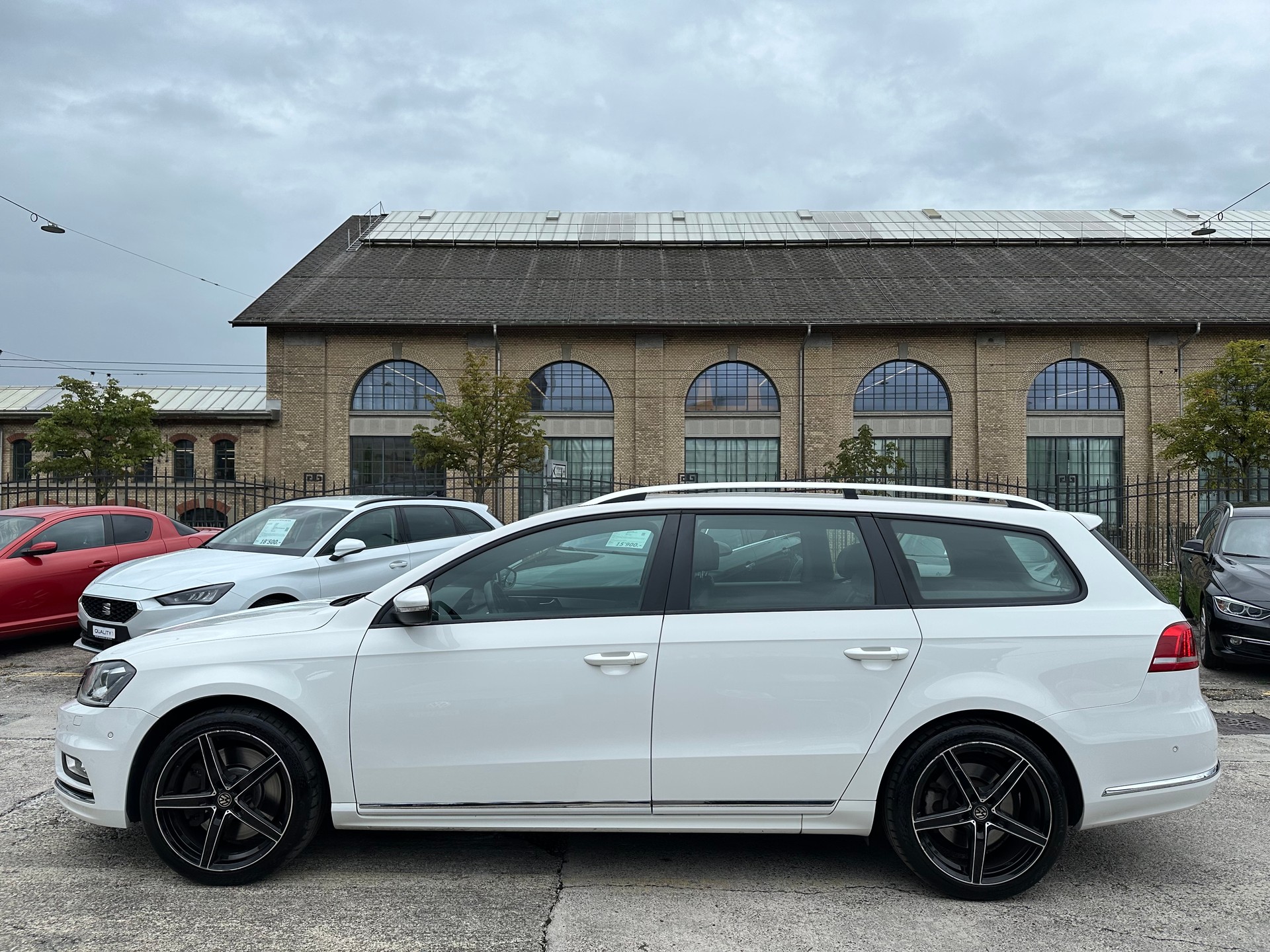 VW Passat Variant 3.6 FSI R-Line 4Motion DSG 300 PS-showroom-element-3