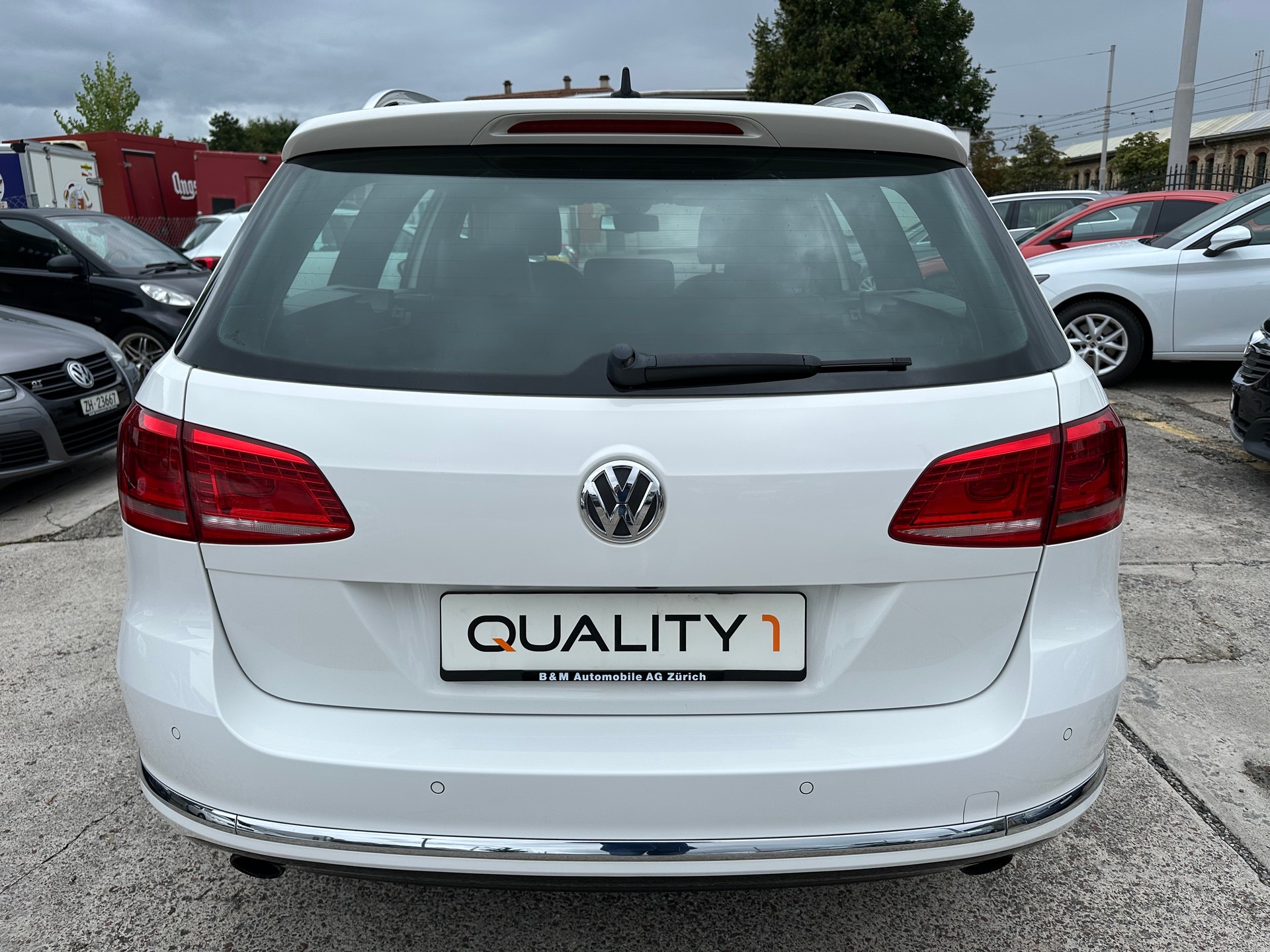 VW Passat Variant 3.6 FSI R-Line 4Motion DSG 300 PS-image-7
