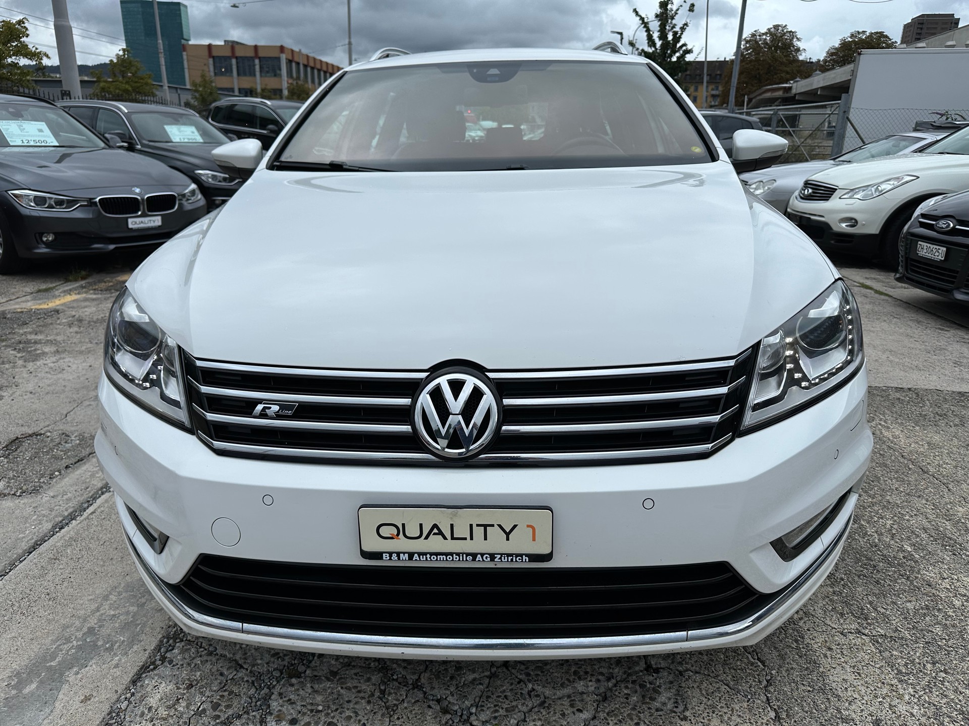 VW Passat Variant 3.6 FSI R-Line 4Motion DSG 300 PS-showroom-element-1