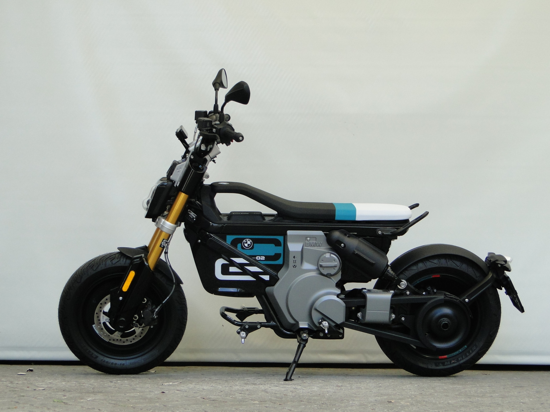 BMW CE 02 Highline-image-0