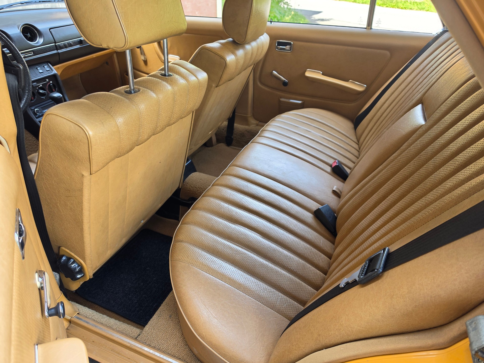 MERCEDES-BENZ 300 D W123-image-14