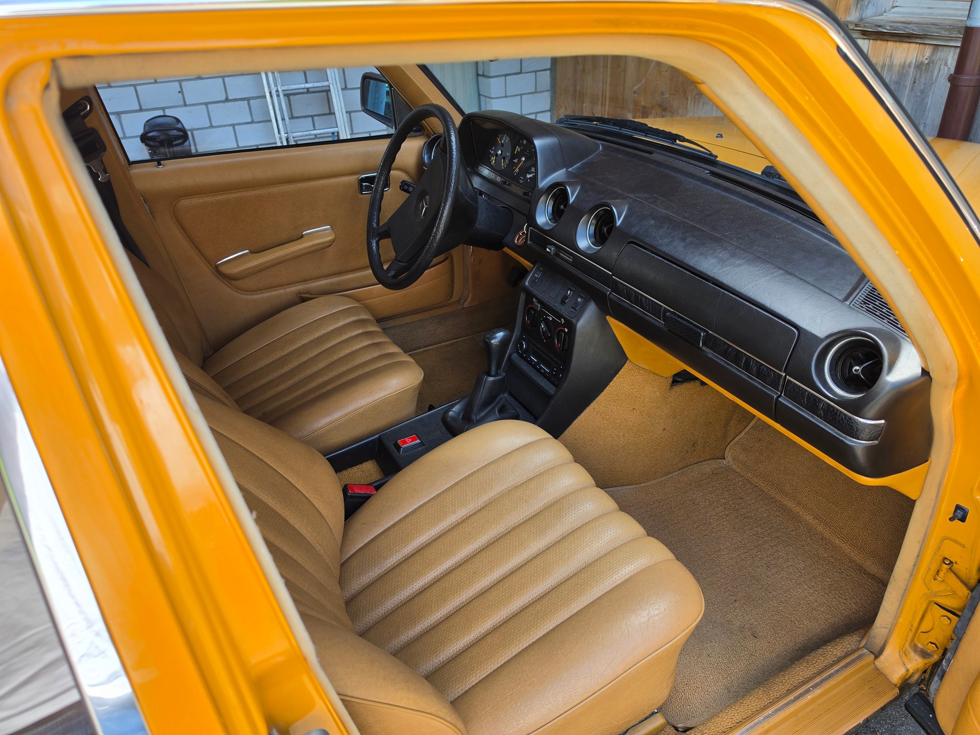 MERCEDES-BENZ 300 D W123-image-11