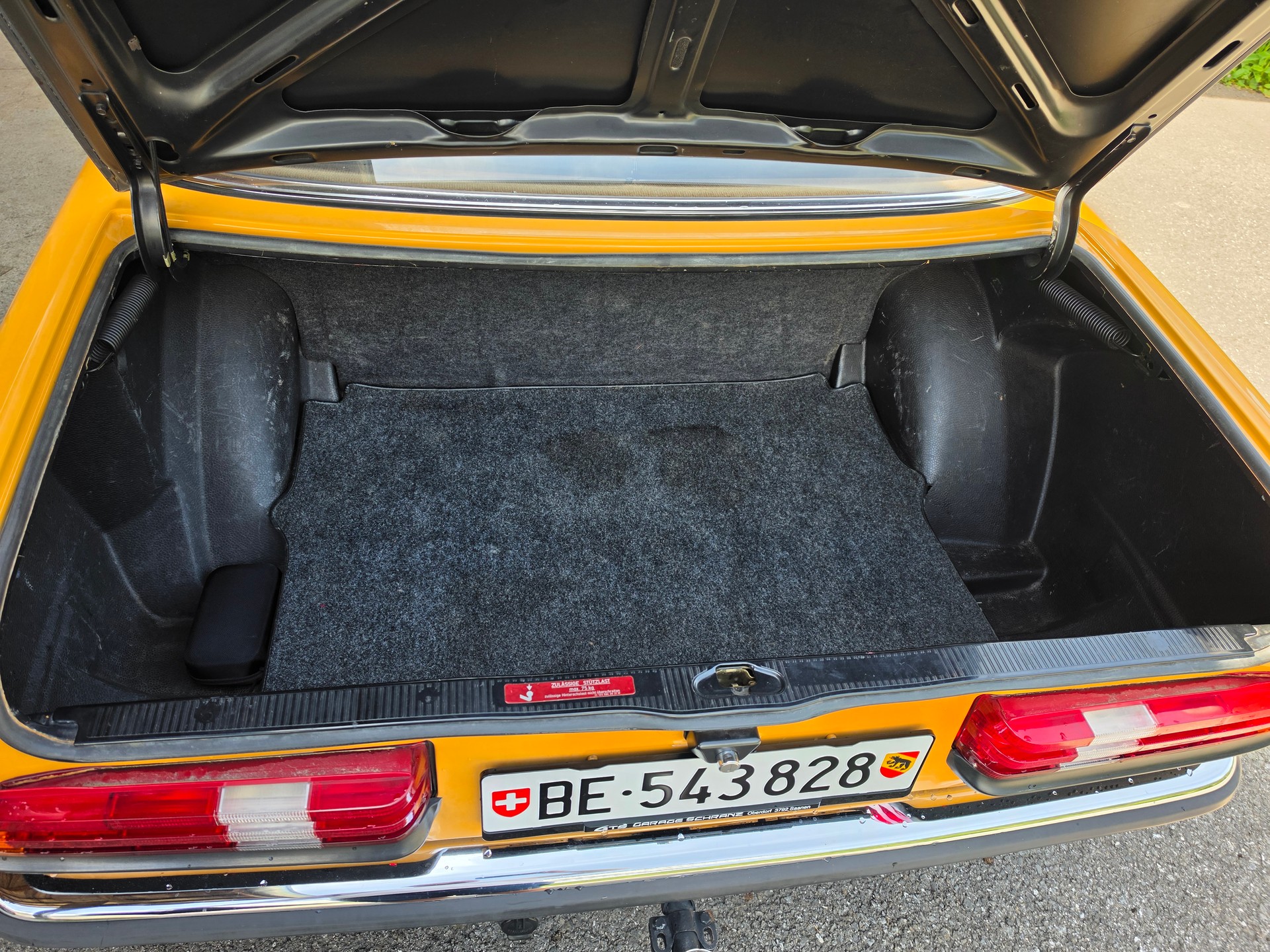 MERCEDES-BENZ 300 D W123-image-17