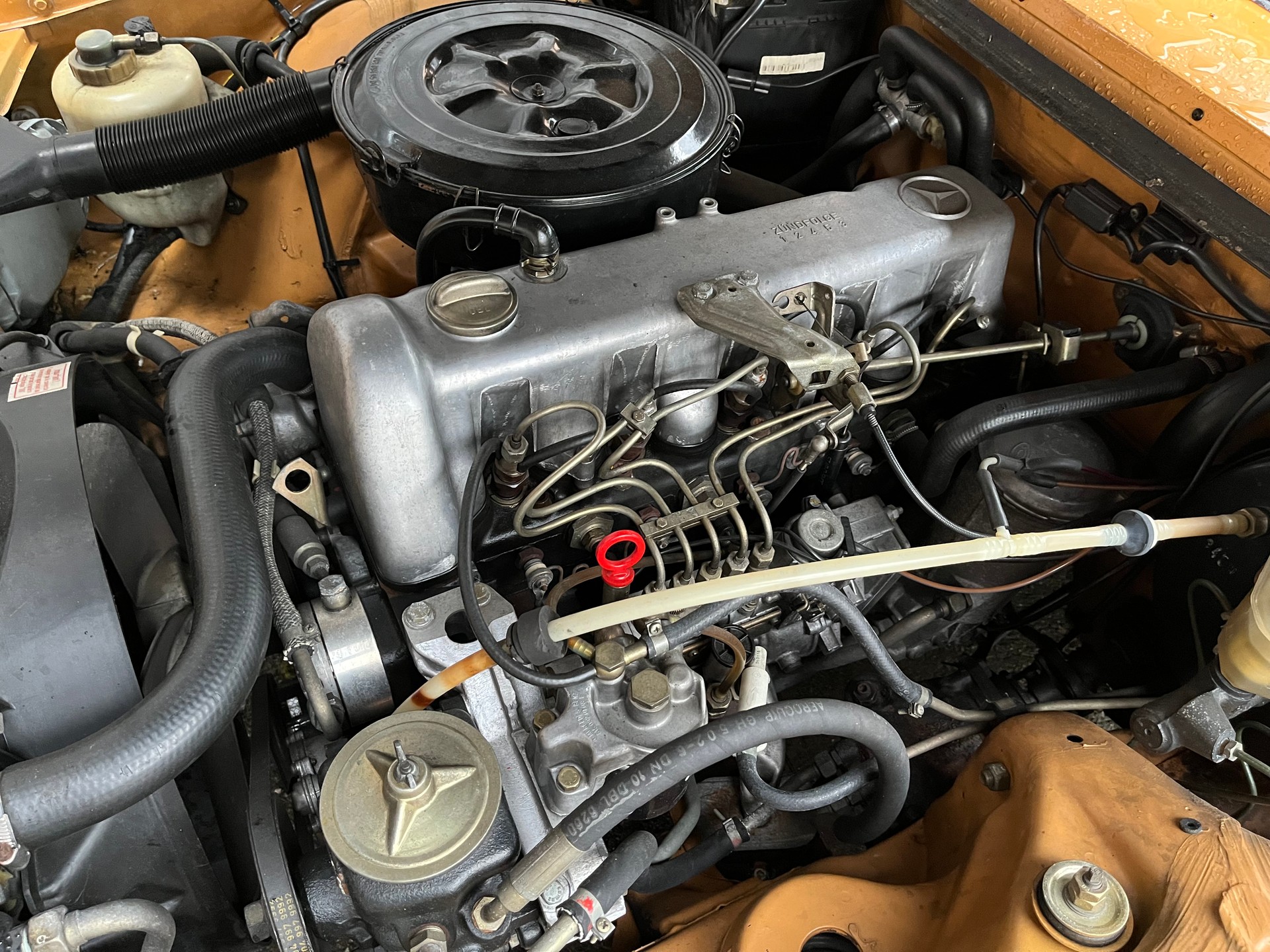 MERCEDES-BENZ 300 D W123-image-18