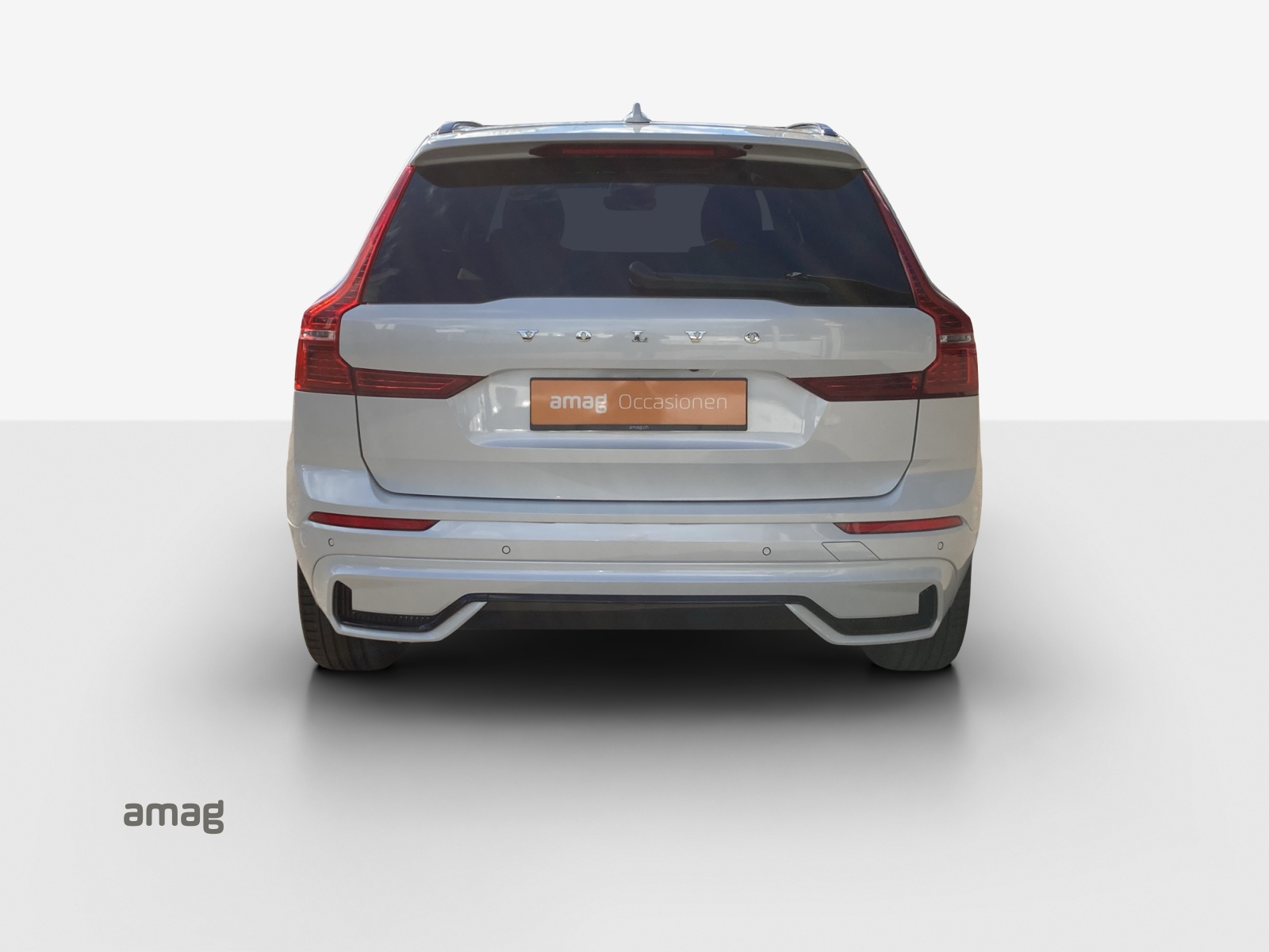 VOLVO XC60 T8 eAWD PluginHybrid Ultimate Dark Geartronic-image-3