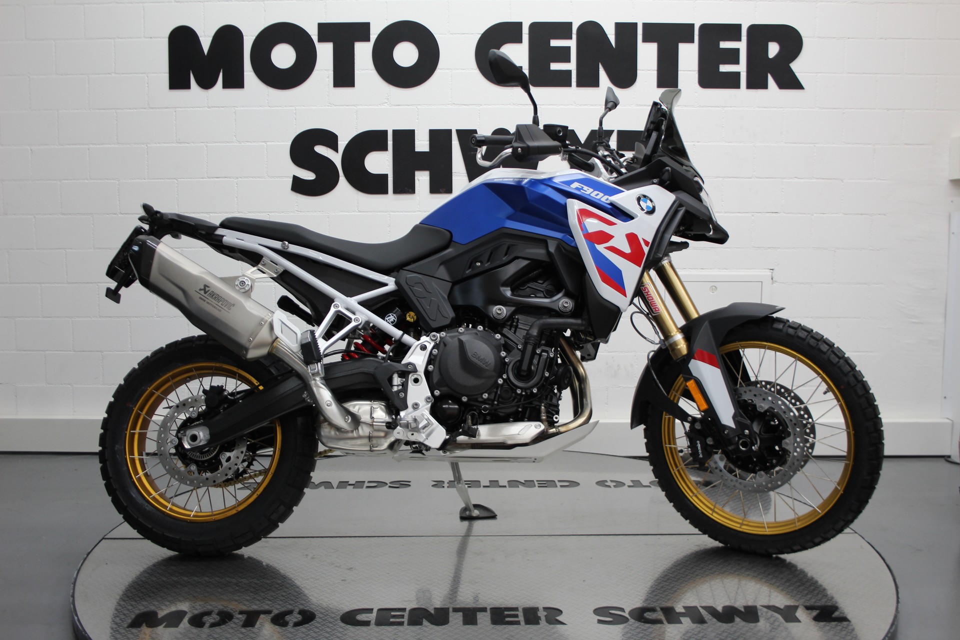 BMW F 900 GS-image-0